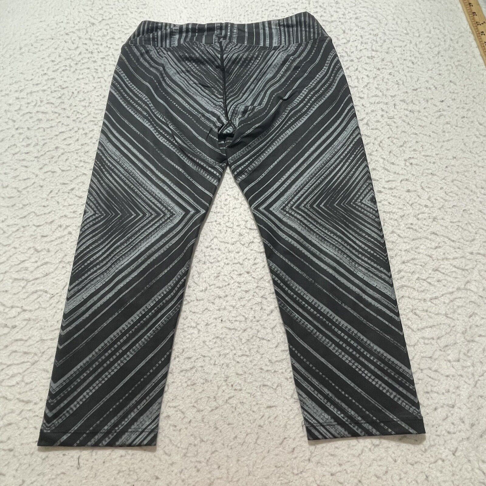Prana PrAna Roxanne Capri Leggings Striped Athletic Pants Stretch Size 32" / US 10 / IT 46 - 3 Thumbnail