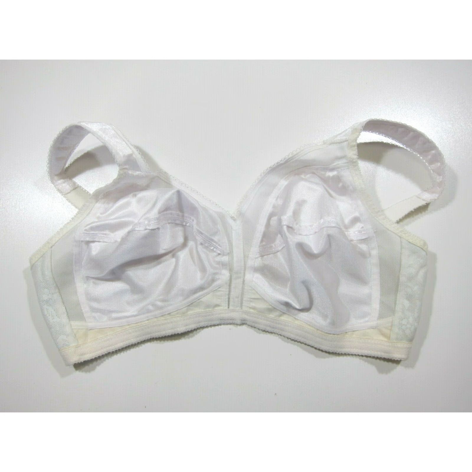 Vintage VINTAGE Playtex 18 Hour White Satin Lace Padded Wide Strap Comfort Bra 42C Size ONE SIZE - 5 Thumbnail