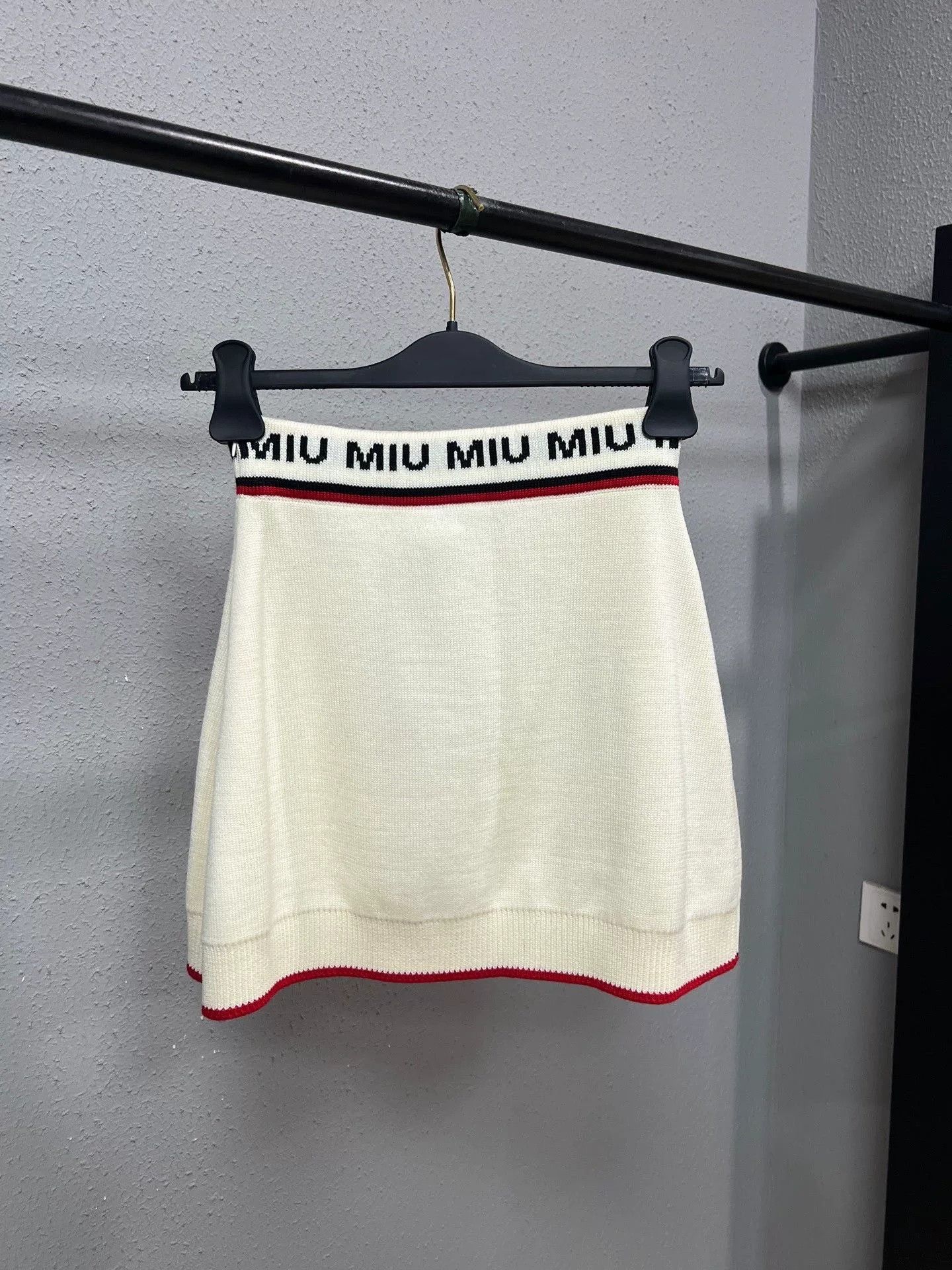 Miu Miu Miu Miu Cream Intarsia Ribbon Logo Cashmere Skirt Size ONE SIZE - 2 Thumbnail