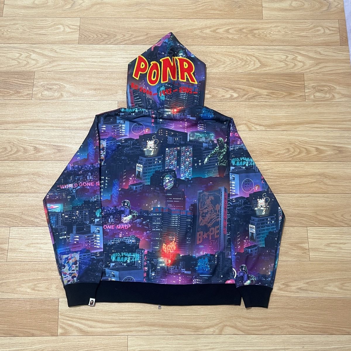 Bape 💥 Bape Tokyo Night View Shark Zip Up Hoodie💥 Size US XXL / EU 58 / 5 - 2 Thumbnail