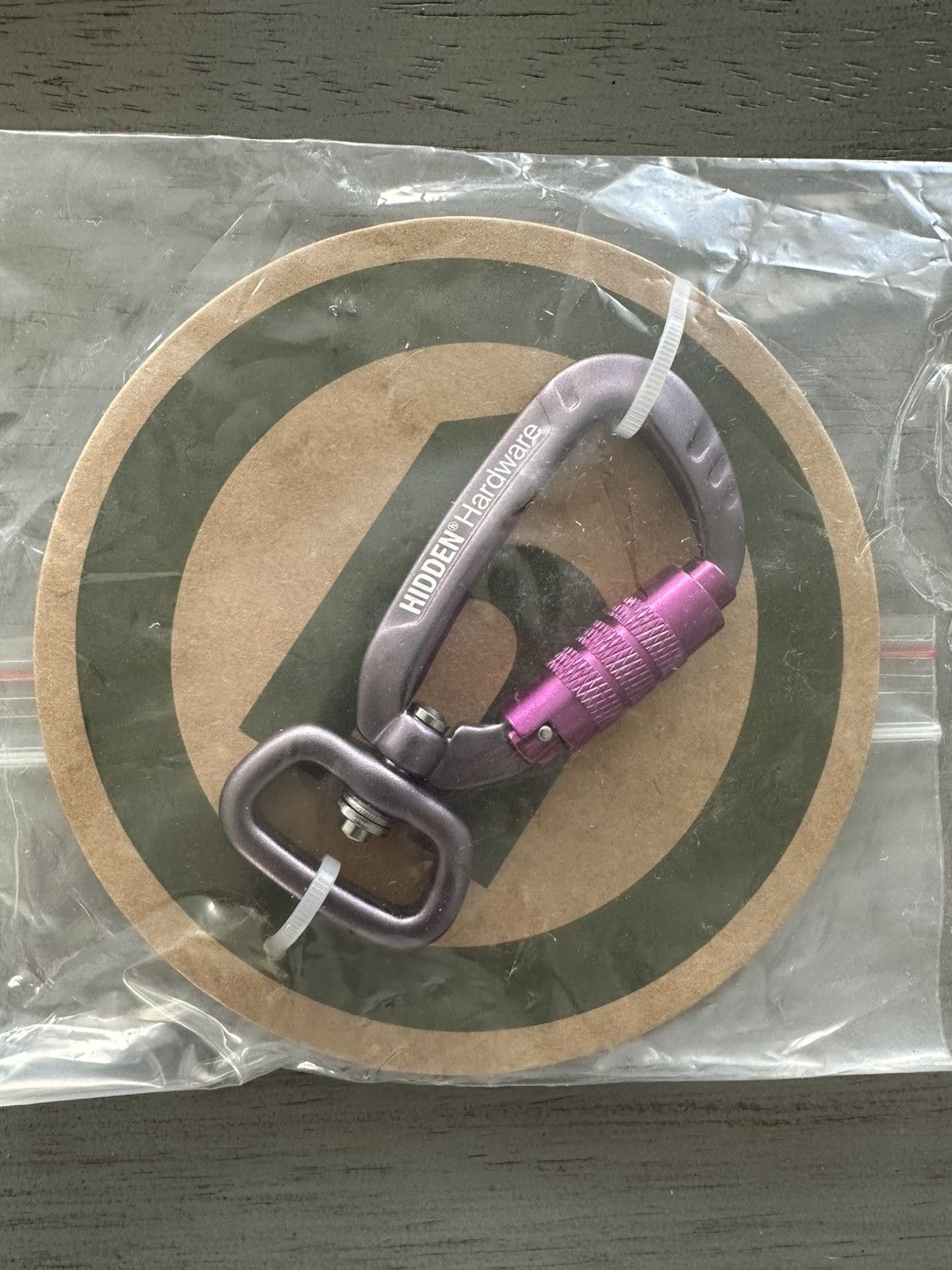 HIDDEN Hidden NY Two-Tone Carabiner Size ONE SIZE - 3 Thumbnail