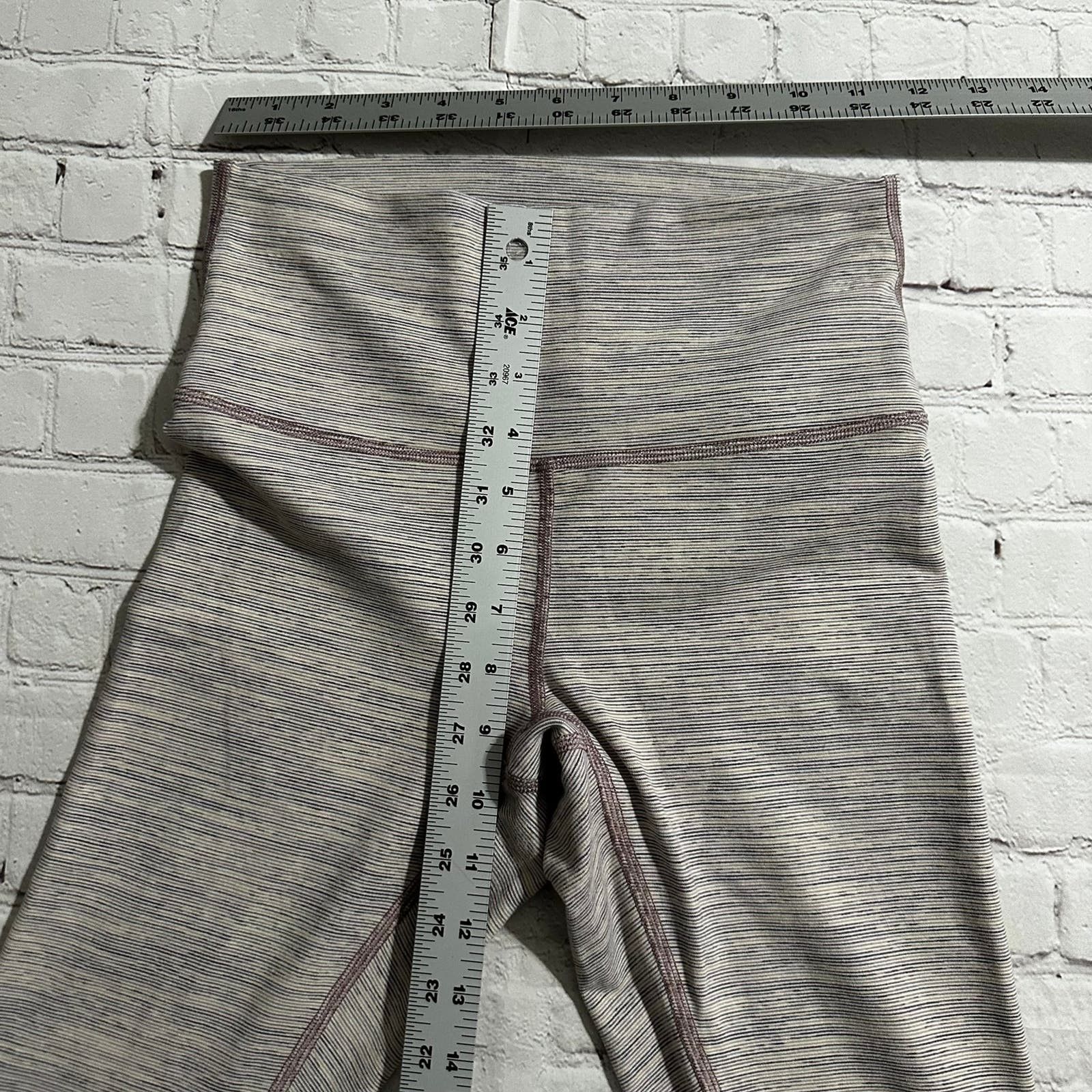 Lululemon lululemon leggings size 6 Size 28" / US 6 / IT 42 - 8 Thumbnail