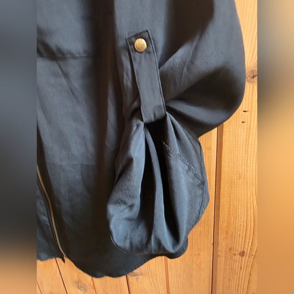 Michael Kors Michael Kors Dress Shirt With Gold Hardware Size XL / US 12-14 / IT 48-50 - 4 Thumbnail
