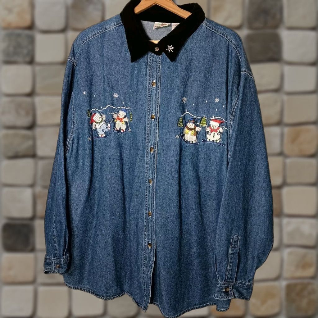 Vintage VINTAGE Nutcracker Plus Size Shirt Women 24W Button Up Long Sleeve Chambray Blue Velvet Collar Embroidered Snowman Christmas Size 4XL / US 24-26 - 1 Thumbnail
