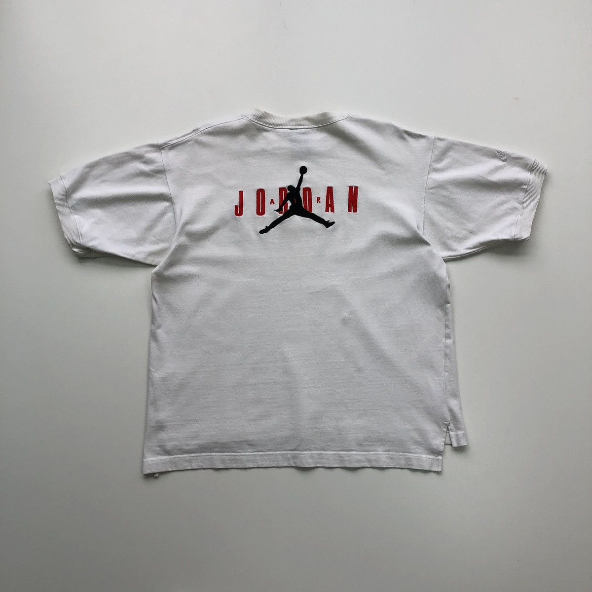 Jordan Brand Nike Air Jordan 90’s Embroidery Logo Vintage T-Shirt White Size US M / EU 48-50 / 2 - 2 Thumbnail