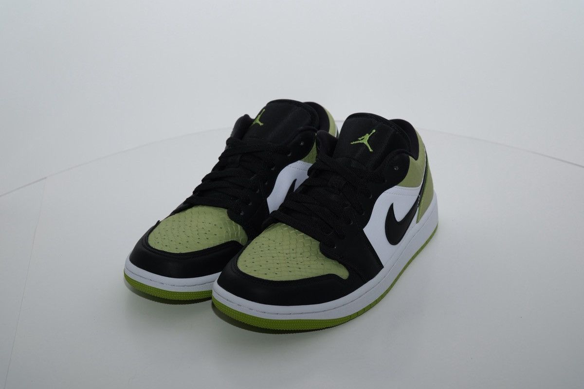 Jordan Brand Nike Air Jordan 1 Low Snakeskin Vivid Green DX4446-301 10.5W Size US 10.5 / IT 40.5 - 1 Thumbnail