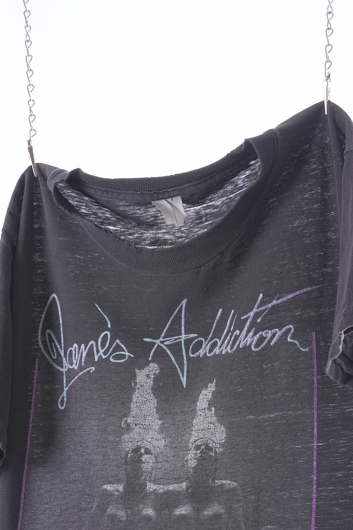 Vintage VINTAGE 1988 JANES ADDICITION ‘NOTHINGS SHOCKING’ T-SHIRT Size US L / EU 52-54 / 3 - 6 Thumbnail