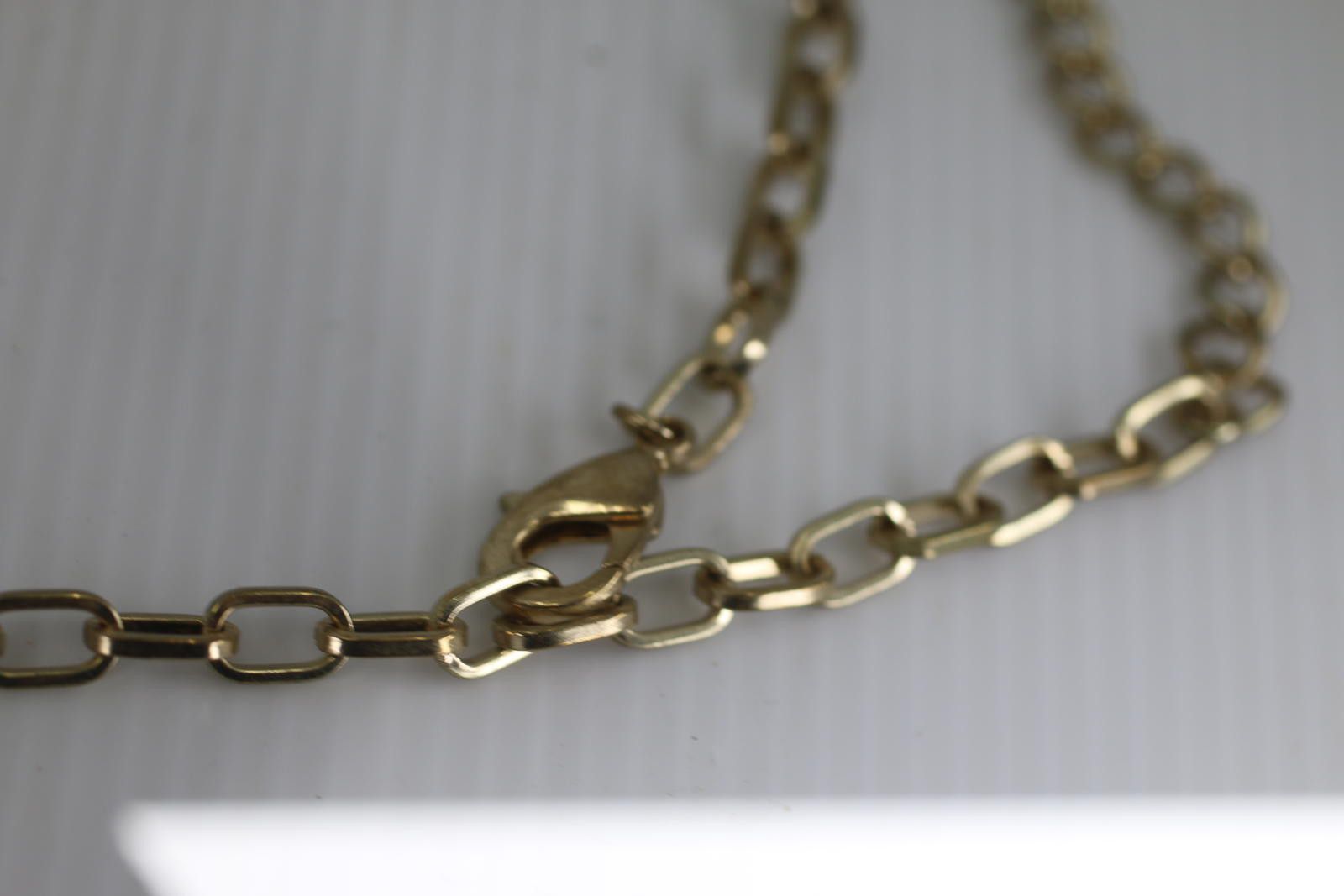 The Unbranded Brand VTG Gold Tone Red Glass Bead Necklace Geometric Stone Chain Size ONE SIZE - 3 Thumbnail