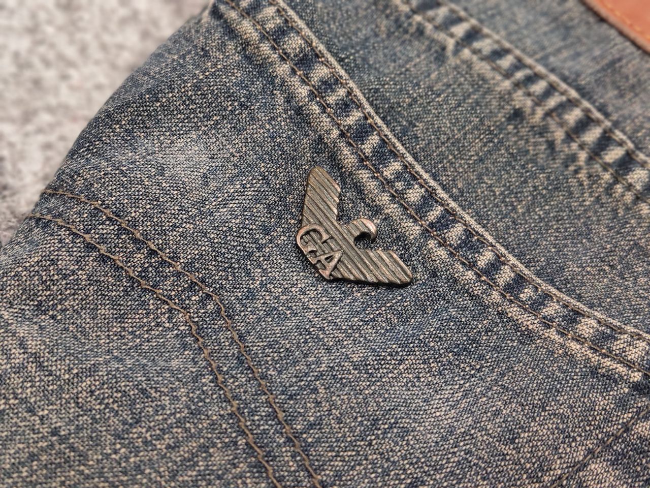 Giorgio Armani Rare Vintage Giorgio Armani Logo Dark Faded Denim Jeans Size US 32 / EU 48 - 16 Thumbnail