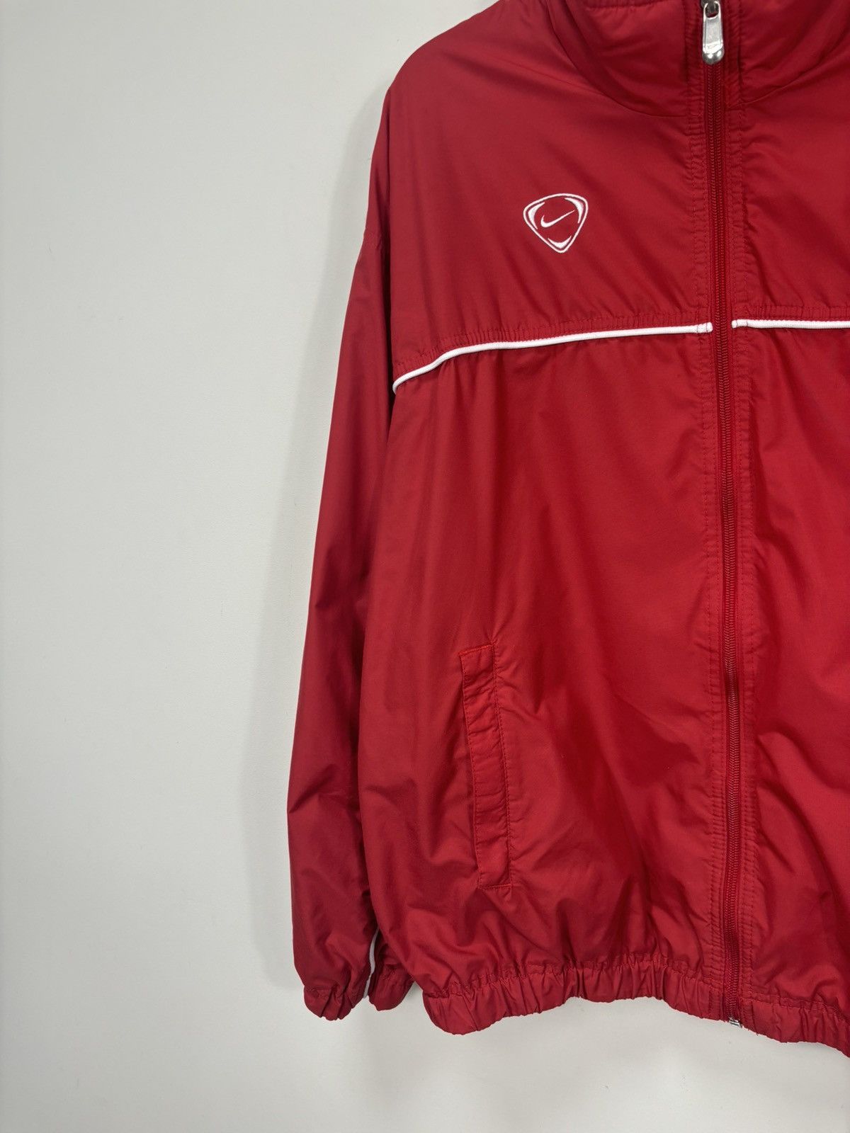 Nike Vintage Nike Y2K Full Zip Red Hype Windbreaker Track Jacket Size US L / EU 52-54 / 3 - 5 Thumbnail