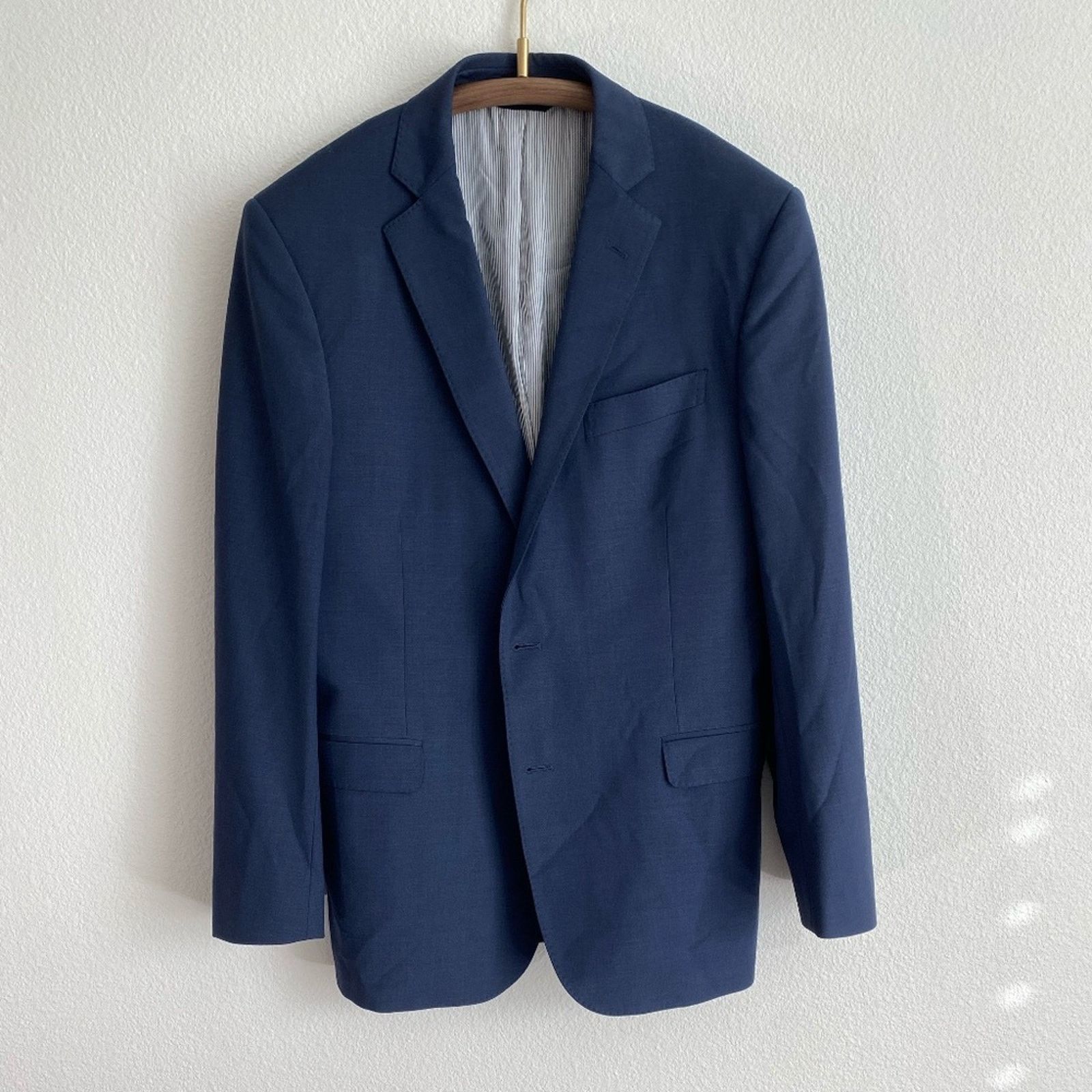 Brooks Brothers Brooks Brothers Men's Explorer Regent Fit Navy Blazer - 41R Size 42R - 2 Thumbnail