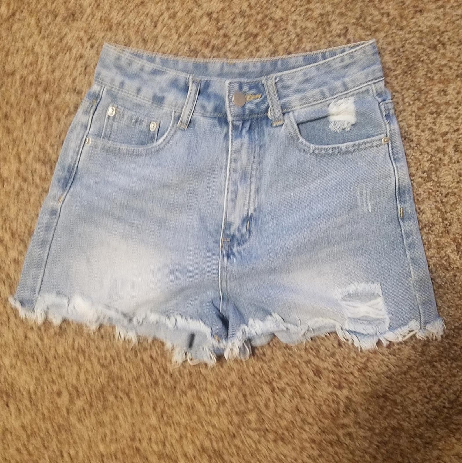 Shein Shein Distressed Denim Shorts XS Size 26" / US 2 / IT 38 - 1 Thumbnail