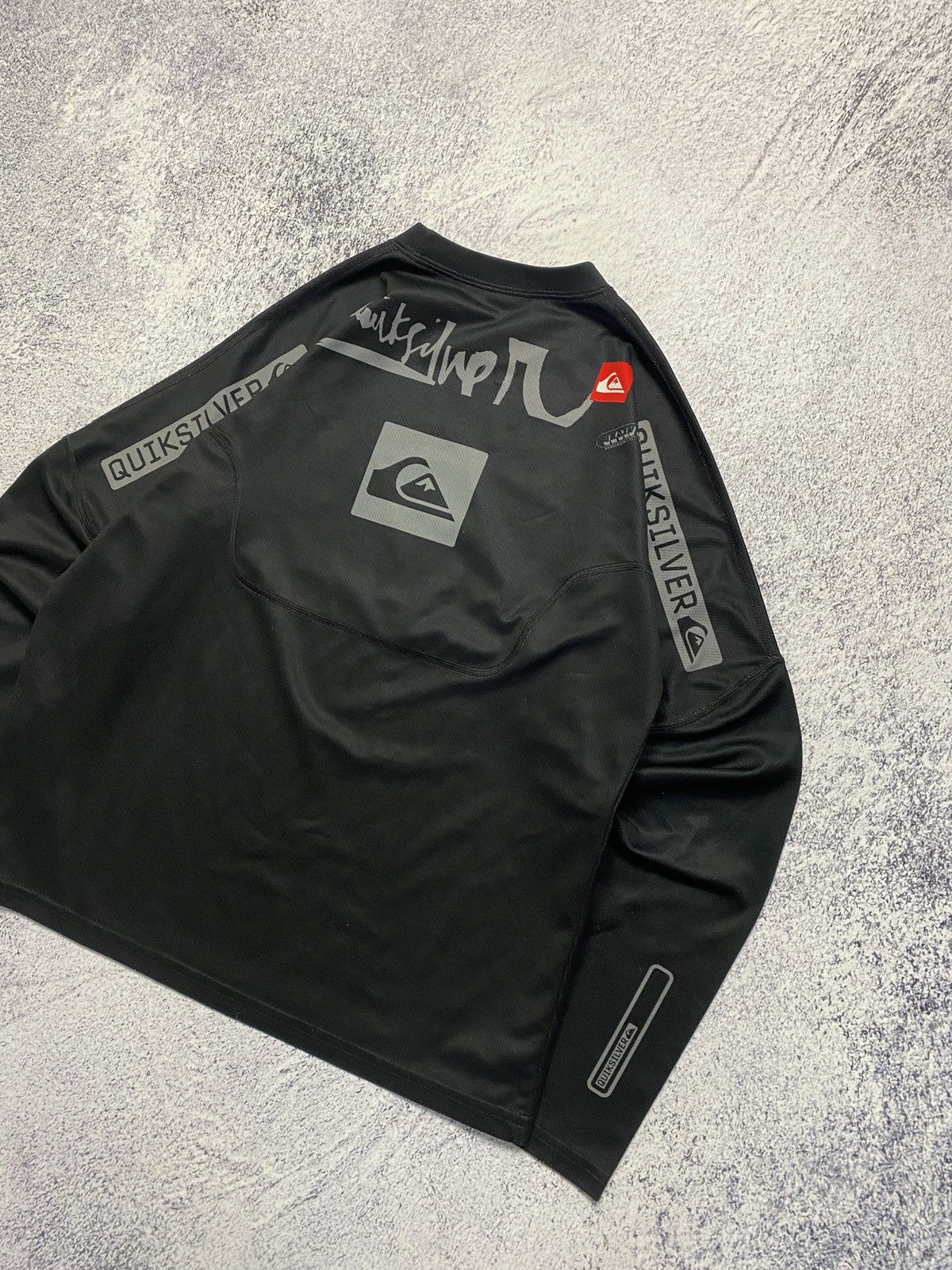 Quiksilver × Vintage Vintage Quiksilver Big Logo Long Sleeve Tee Shirt Surf Size US S / EU 44-46 / 1 - 6 Thumbnail