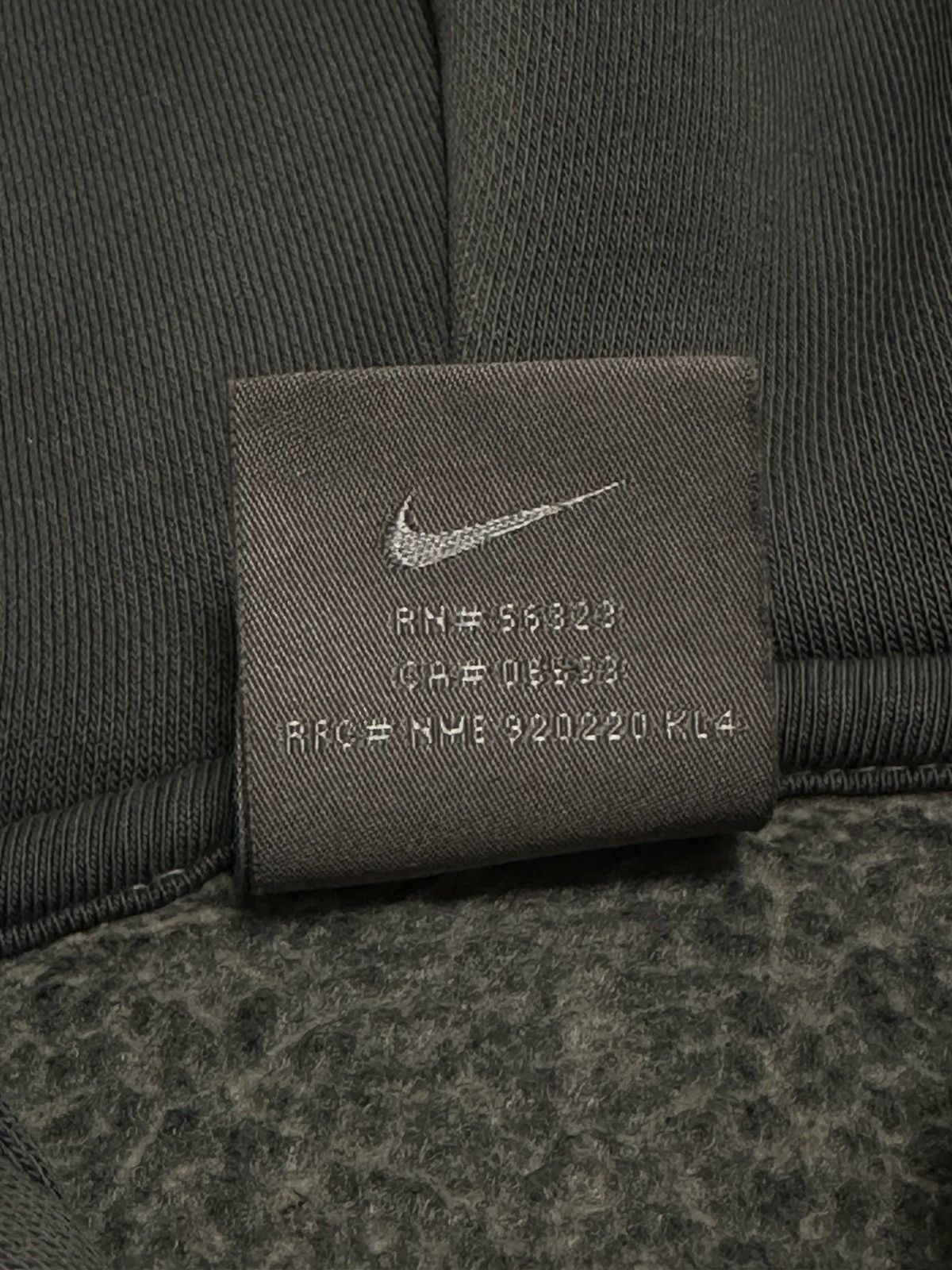 Nike Vintage Nike zip hoodie 🫐 Size US M / EU 48-50 / 2 - 4 Thumbnail