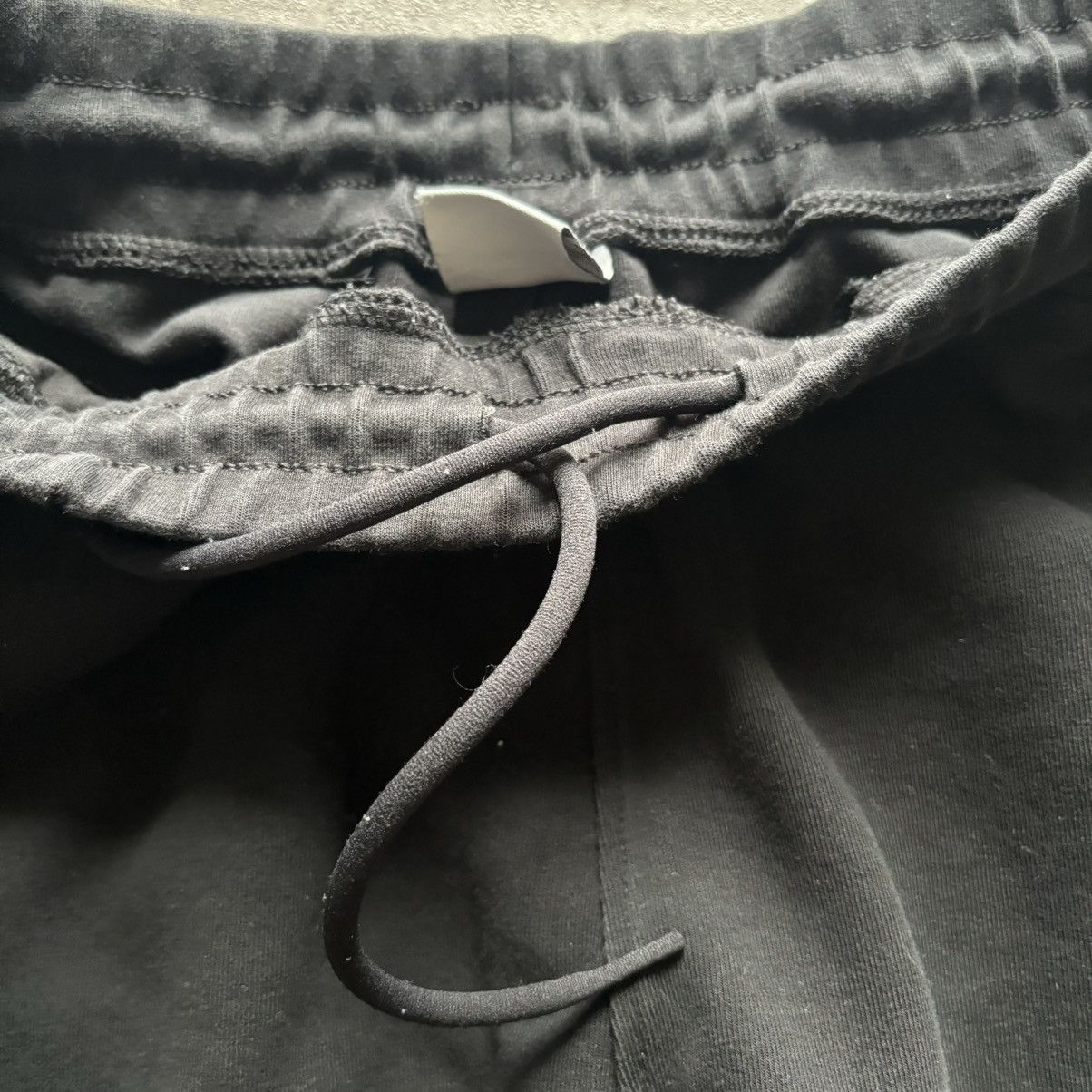 Gymshark Black gymshark crest joggers Size US 30 / EU 46 - 5 Thumbnail