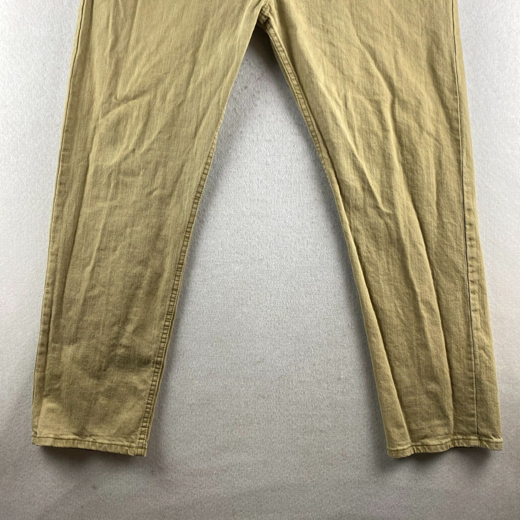 Wrangler Wrangler Jeans Mens 38 Beige Straight Distressed Denim Light Wash Pants Size US 38 / EU 54 - 3 Thumbnail