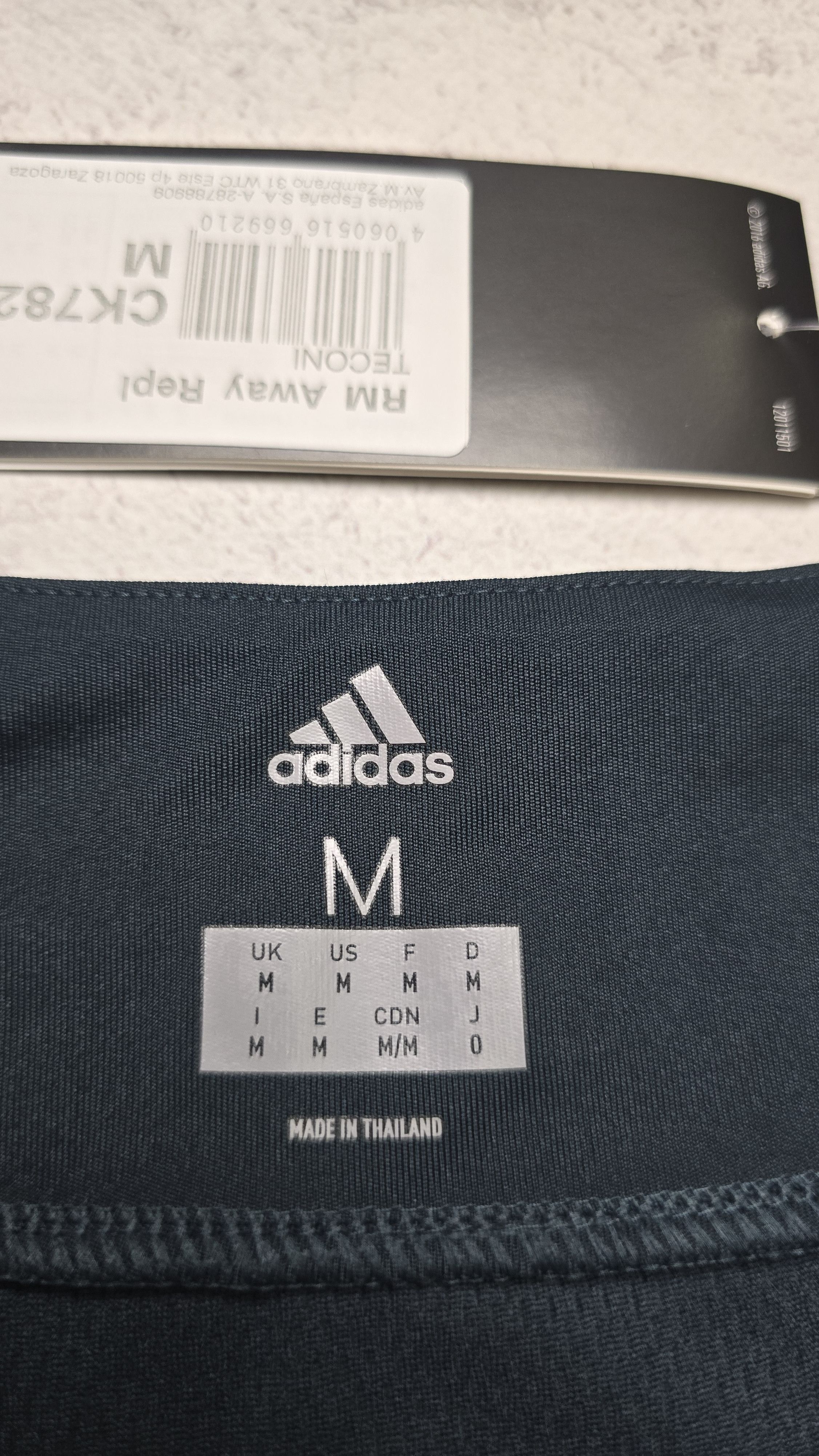 Adidas Adidas Real Madrid 2018-19 Away Basketball Jersey Size US M / EU 48-50 / 2 - 9 Thumbnail