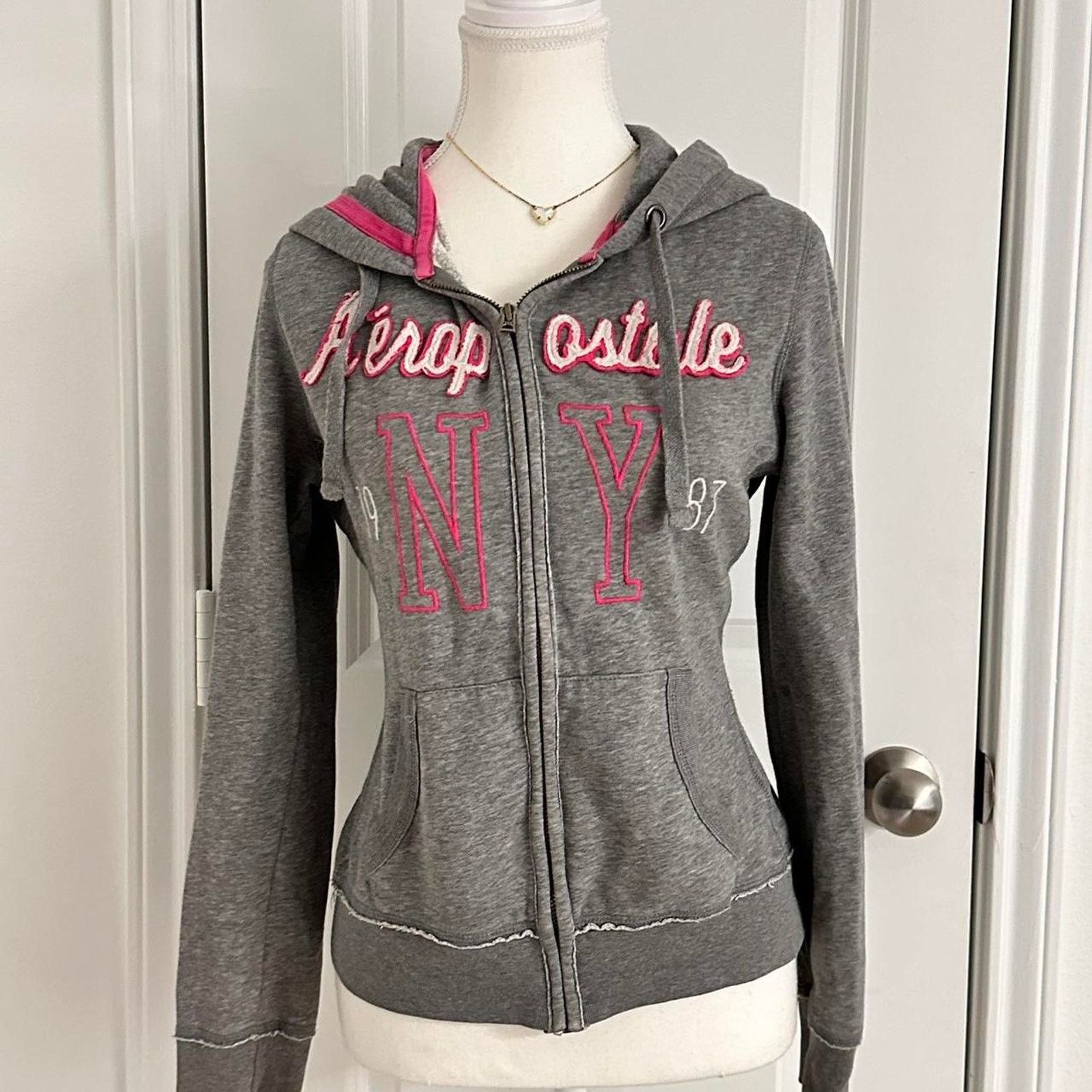 Aeropostale Aeropostale Embroidered Vintage Size S Zip Up Light Weight Size S / US 4 / IT 40 - 1 Thumbnail