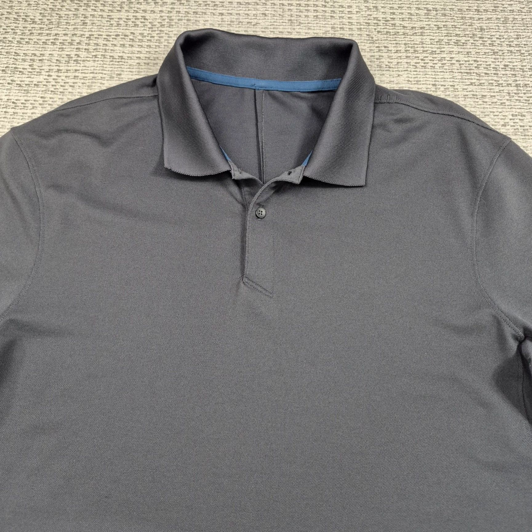 Lululemon Lululemon Polo Shirt Mens Large Gray Solid Performance Golf Live In Practice Shirt Size US L / EU 52-54 / 3 - 5 Thumbnail