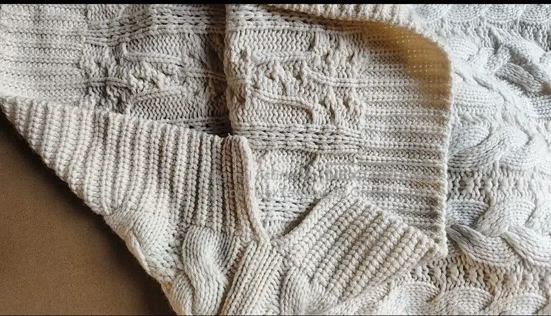 Loro Piana Loro Piana High-neck cashmere sweater, ivory white, classi Size XS / US 0-2 / IT 36-38 - 4 Thumbnail