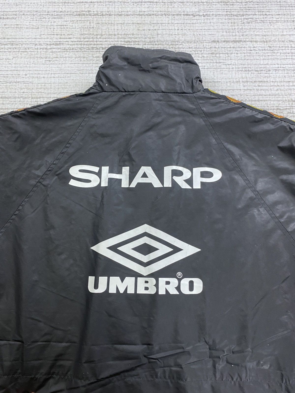 Umbro Vintage 90s Manchester United X Umbro Side Tape Jacket Size US XL / EU 56 / 4 - 12 Thumbnail