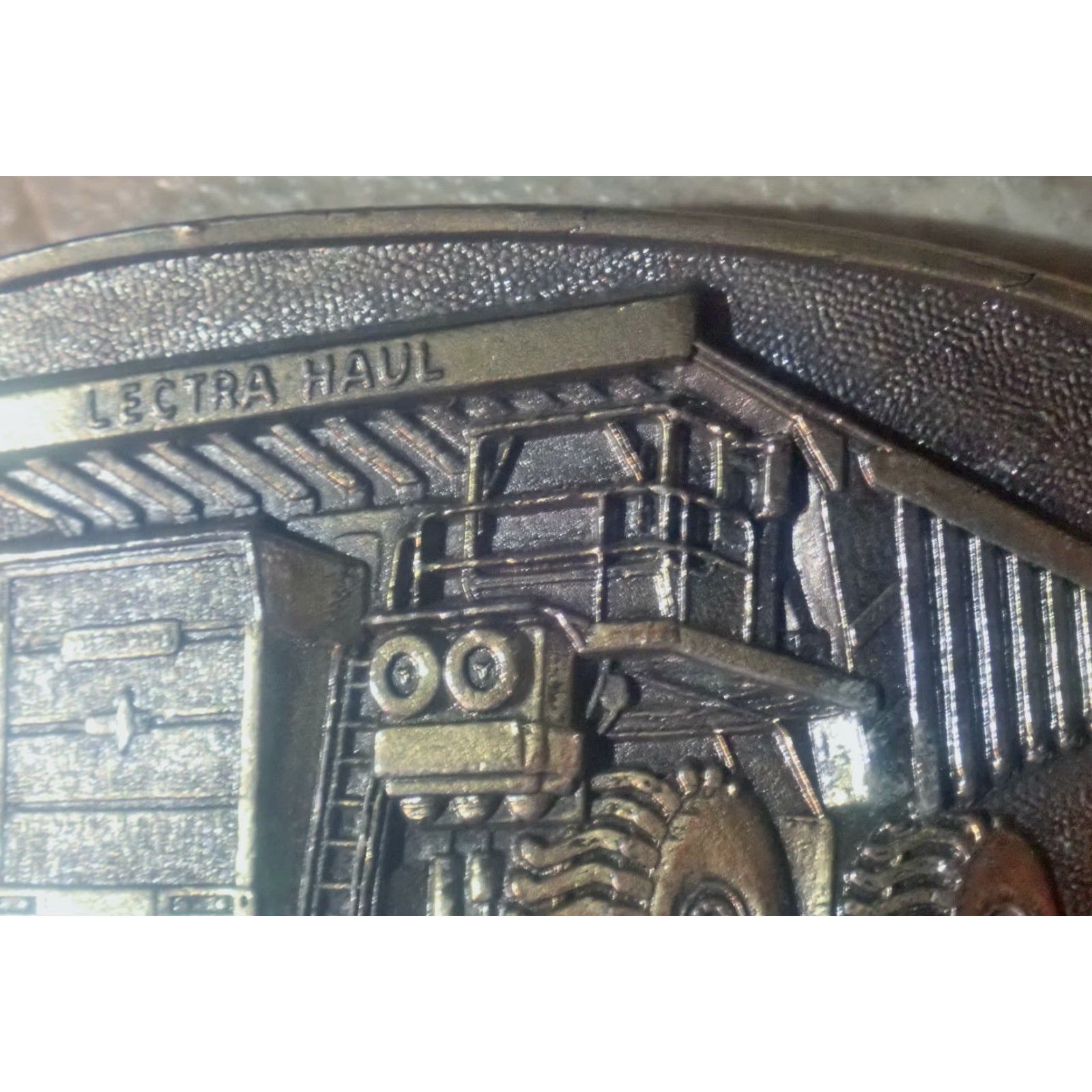CO VINTAGE The Great American Buckle Company Lectra Haul Giant Mining Earth-moving Rigid Dump Truck Brass Belt Buckle Men 1970s USA Size ONE SIZE - 3 Thumbnail