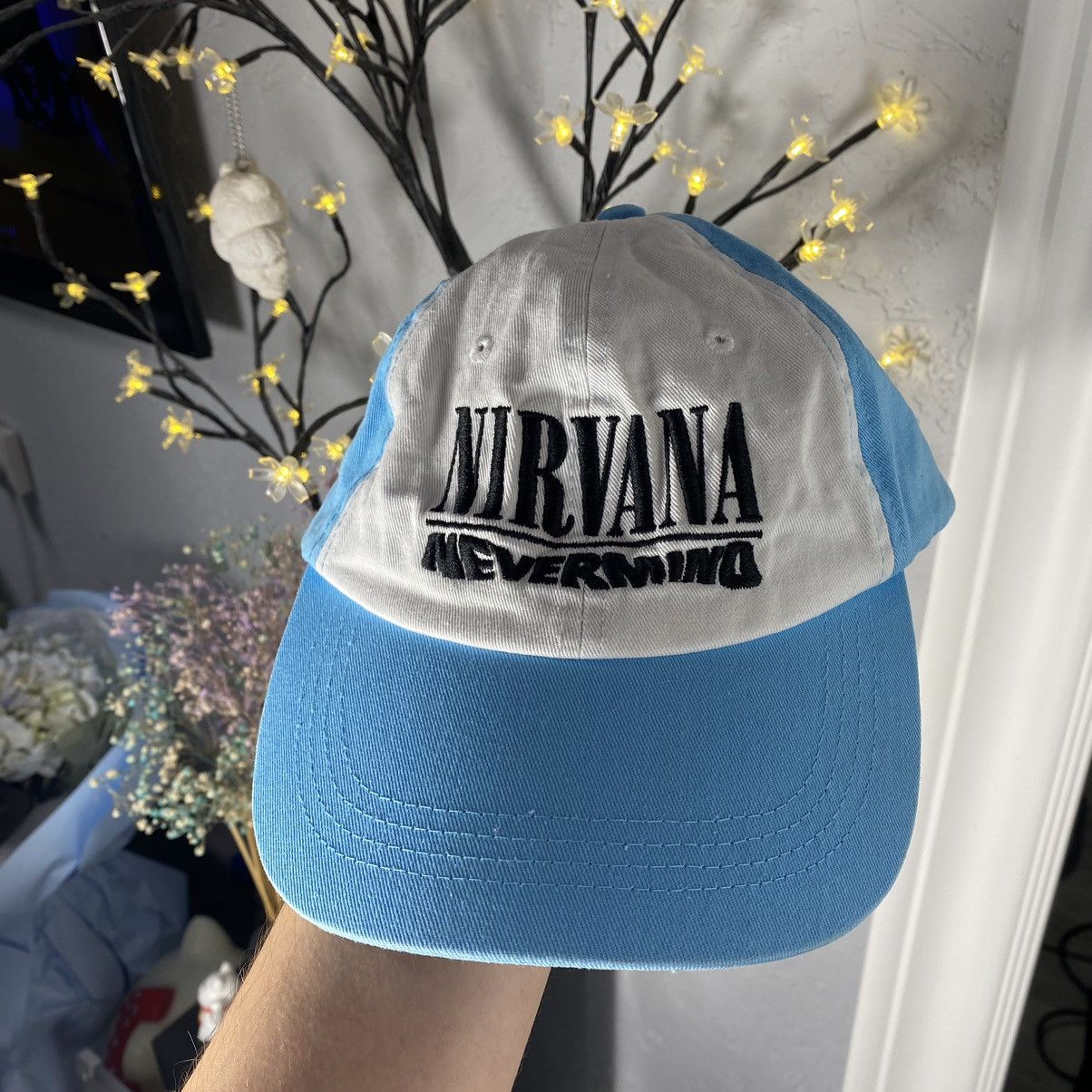 Band Tees VINTAGE NIRVANA NEVERMIND BLUE/WHITE CAP Size ONE SIZE - 1 Thumbnail