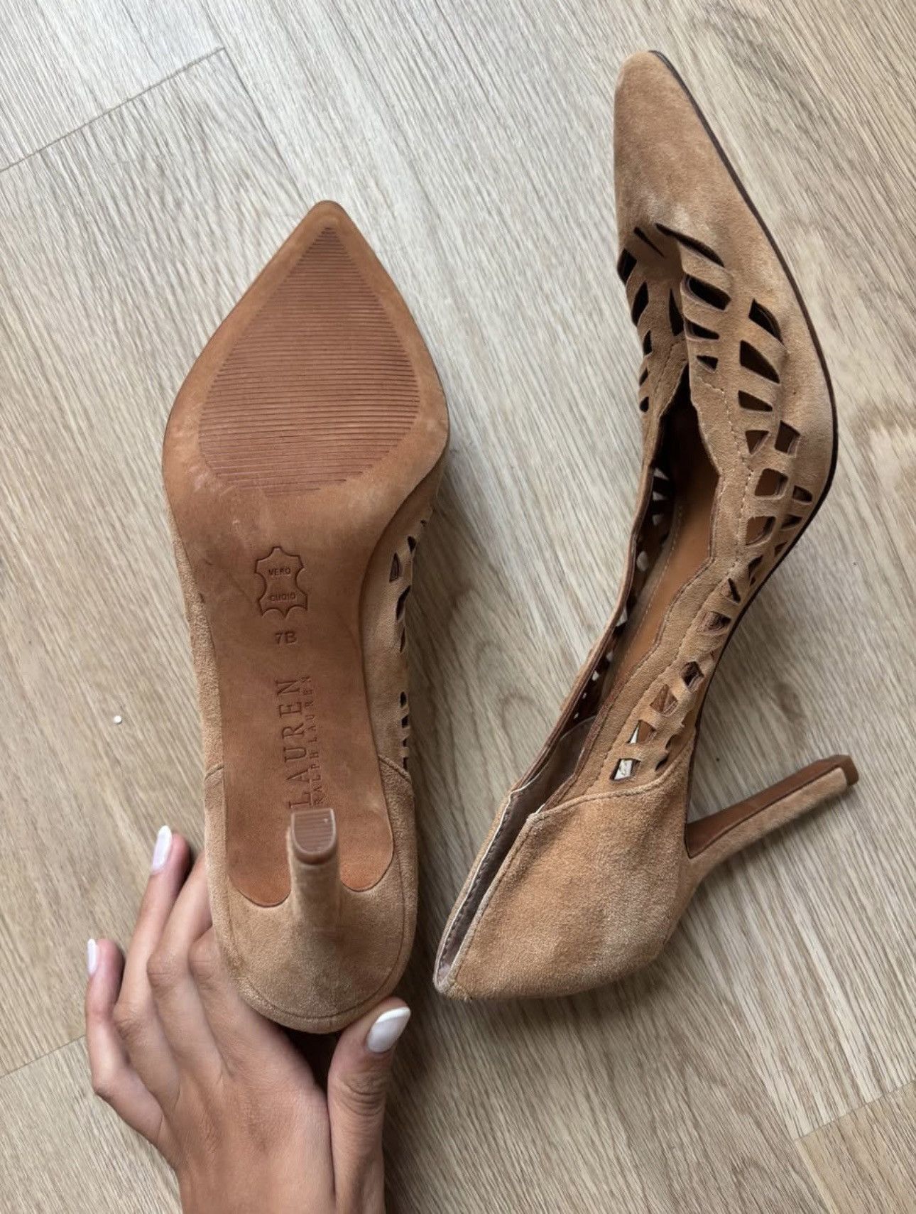 Ralph Lauren Lauren Ralph Lauren Suede Cutout Heels Size US 7.5 / IT 37.5 - 3 Thumbnail
