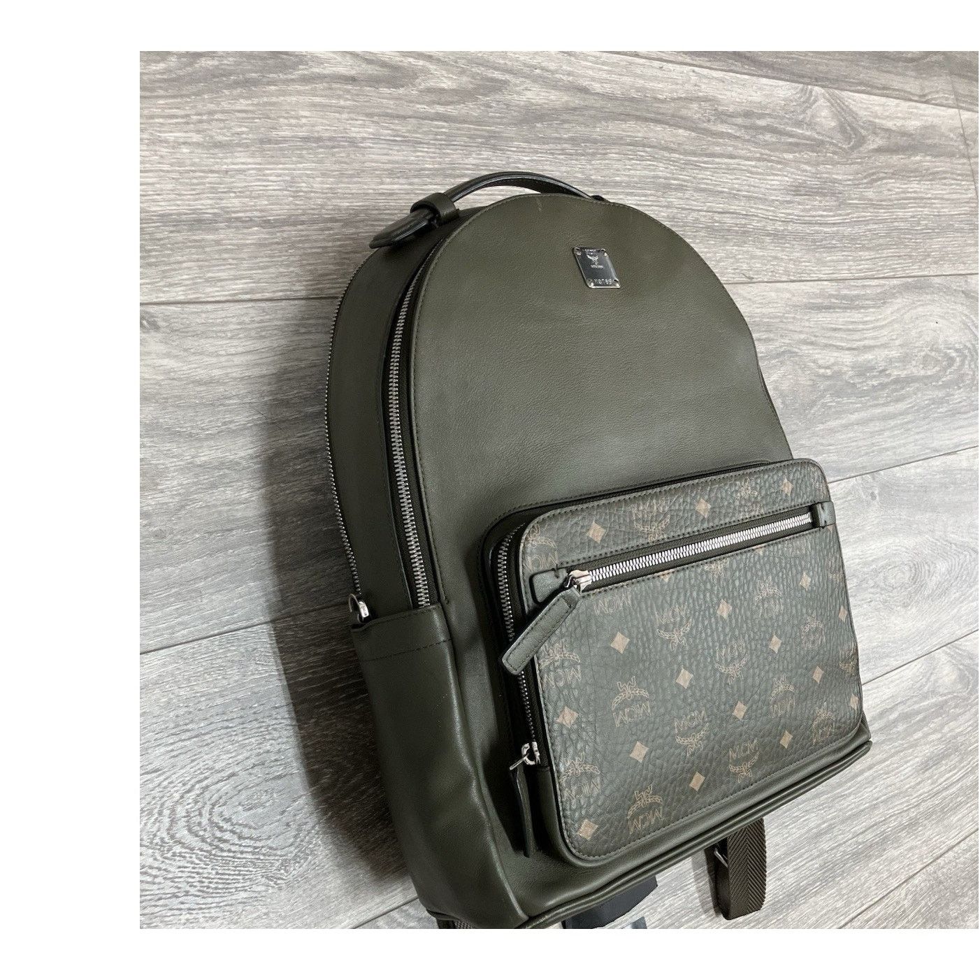 MCM MCM Visetos Backpack ' Khaki / Sea Turtle ' | GOOD CONDITION Size ONE SIZE - 2 Thumbnail
