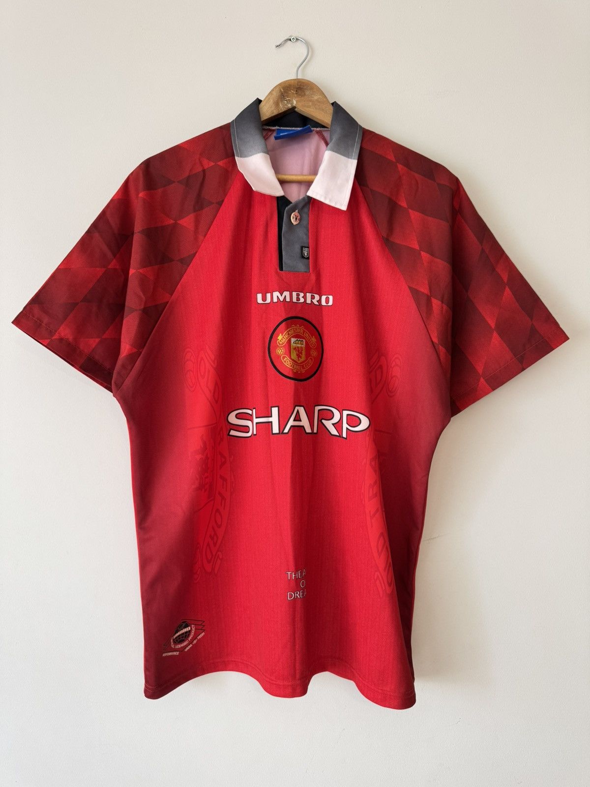 Umbro Vintage Manchester United 1996-1998 Home Soccer Jersey Shirt Size US L / EU 52-54 / 3 - 1 Thumbnail
