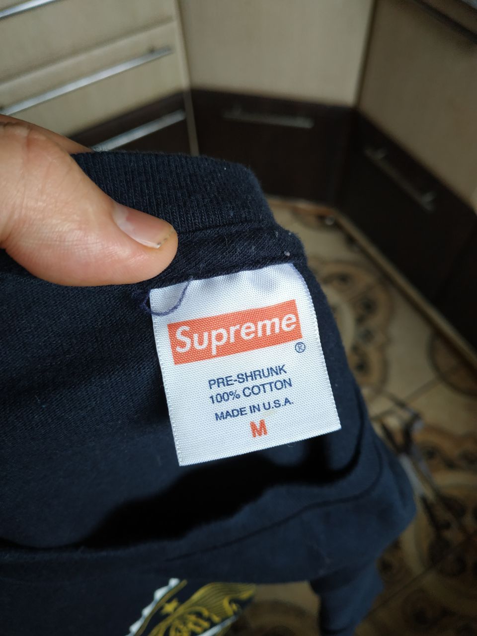 Supreme Supreme America's Most Wanted Graphic Shirt Size M Size US M / EU 48-50 / 2 - 2 Thumbnail