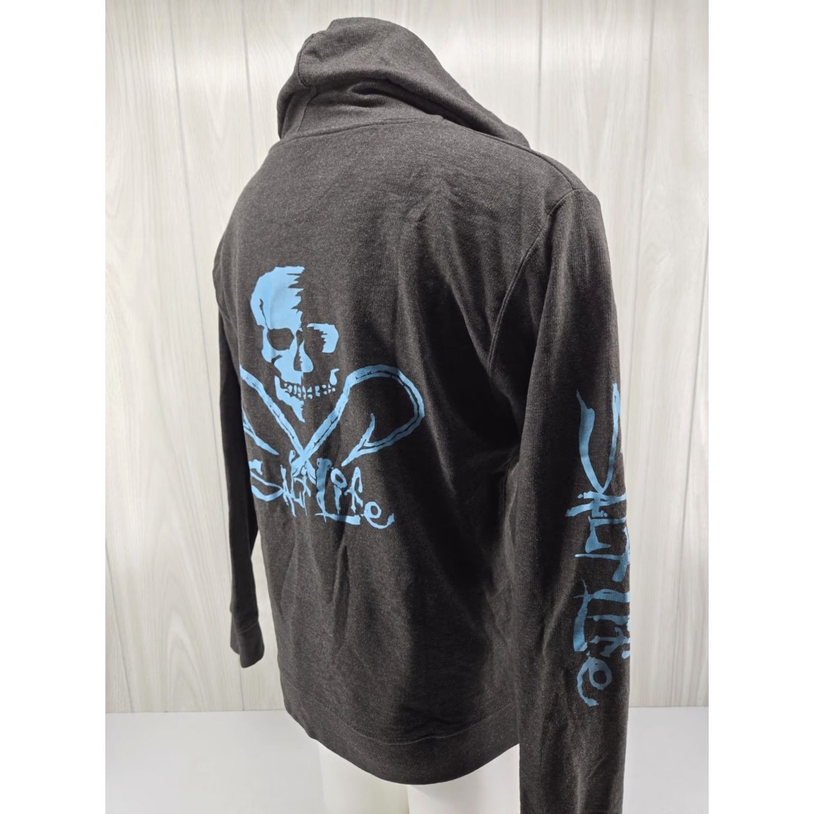 Vintage Salt Life Mens LARGE Gray Skull And Bones Graphic Hoodie Logo Kangaroo Pullover Hoodie Size US XXL / EU 58 / 5 - 6 Thumbnail