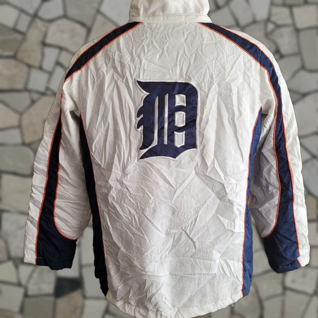 G-III G-III SPORTS BY CARL BANKS Jacket - Tigers - XL - Men - White - Polyester - Puffer - Sports Jacket Size US XL / EU 56 / 4 - 1 Thumbnail