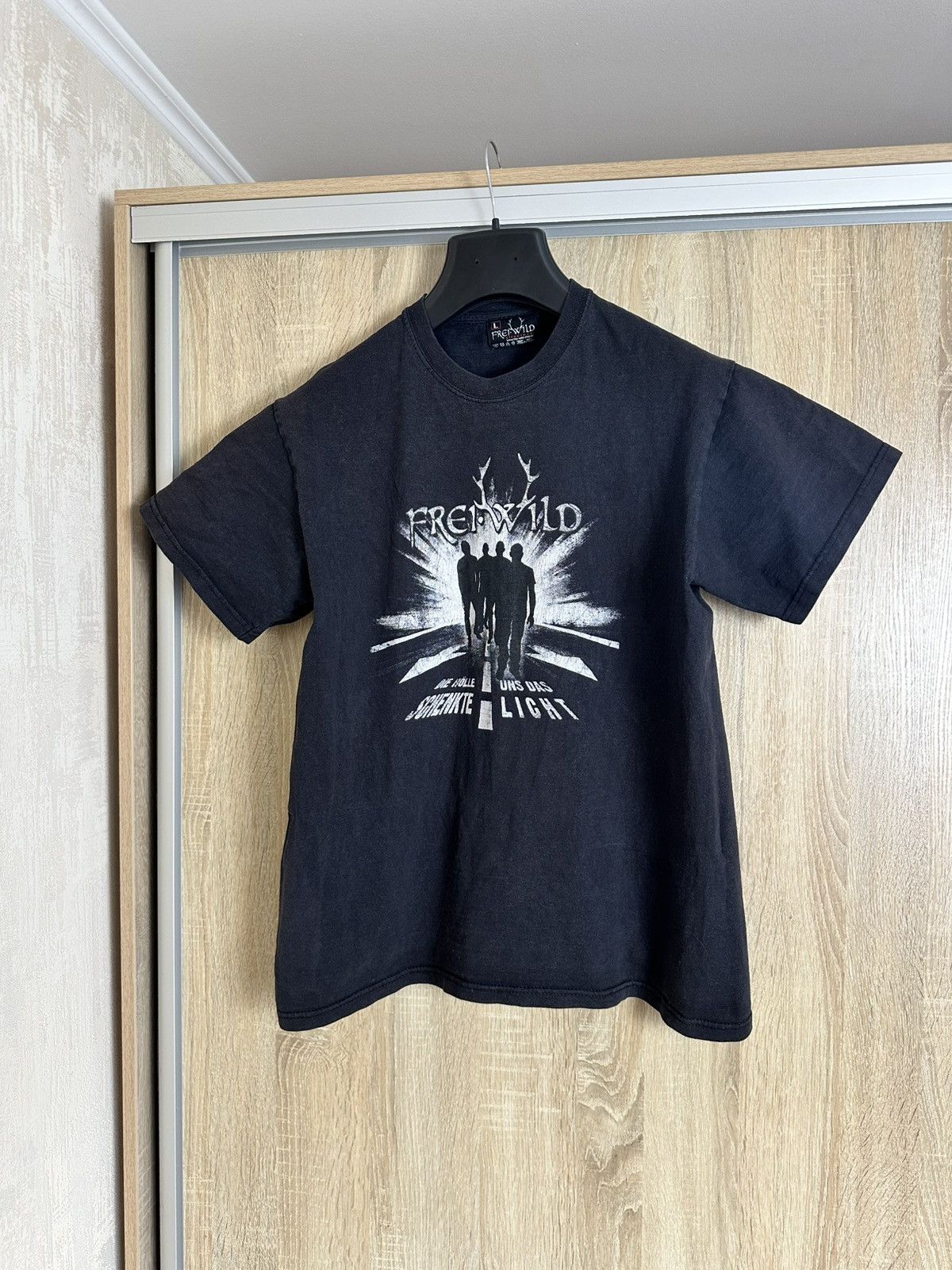 Band Tees 🔥 2002 Frei.Wild Eines Tages Album Rock Band Vintage T Shirt Size US L / EU 52-54 / 3 - 2 Thumbnail