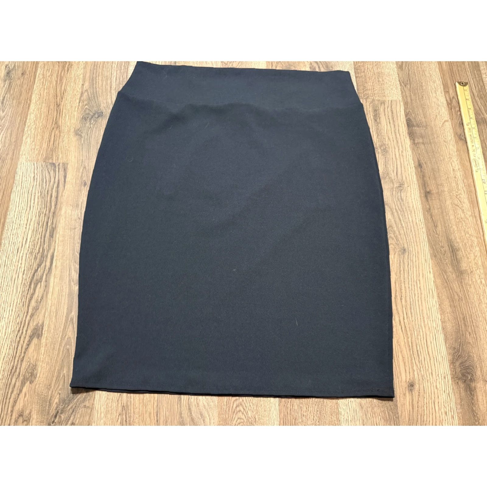 Vintage LIVO Skirt Women's Plus Size 2X Black Pull On Straight Pencil Knee Length Solid Polyester Machine Washable Casual Size 40" / US 18 - 2 Thumbnail