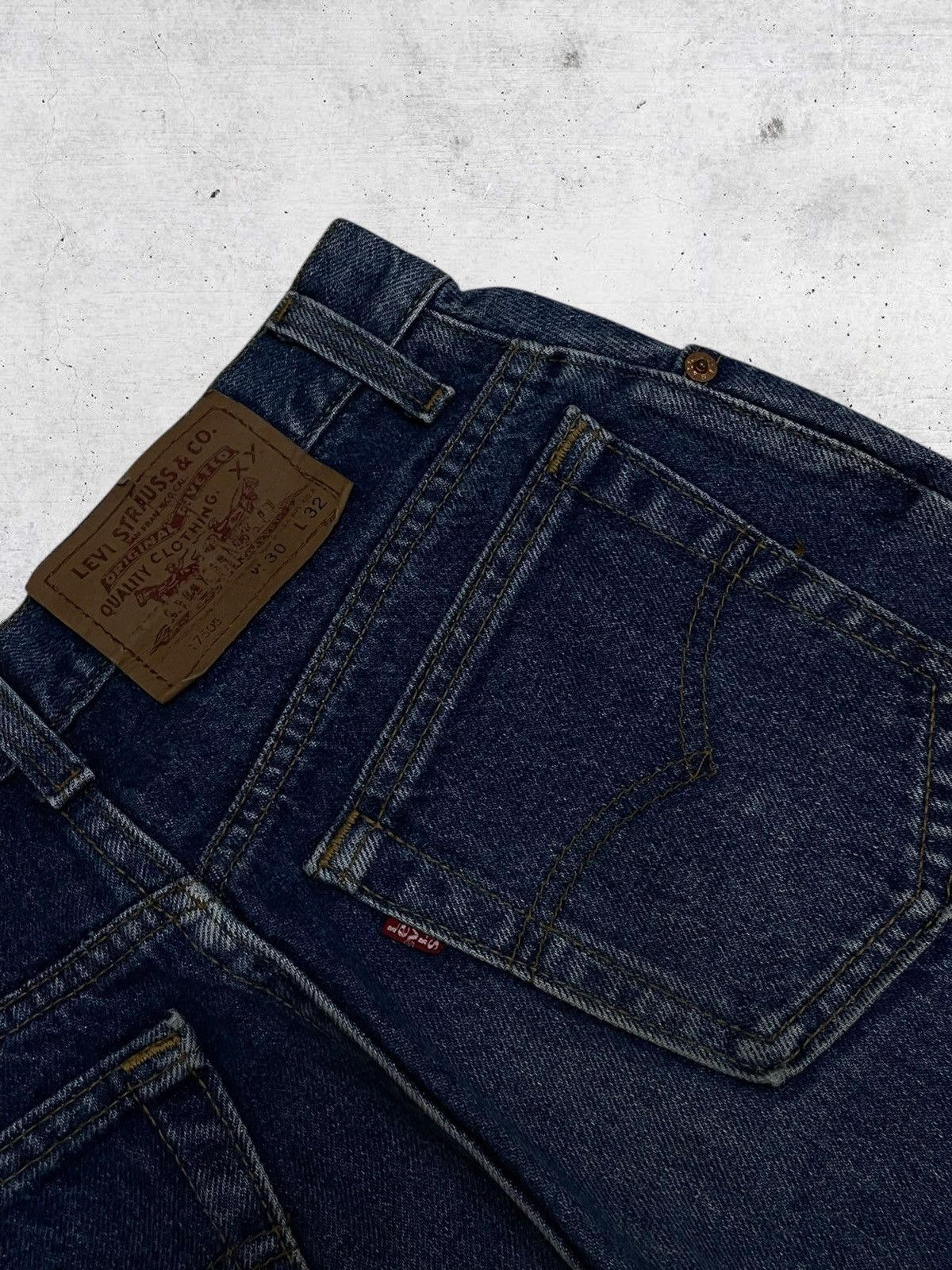 Levi's Vintage Clothing VINTAGE 505 LEVIS USA DESIGNER 90S ORIGINAL CLASSIC OG DENIM Size US 26 / EU 42 - 15 Thumbnail