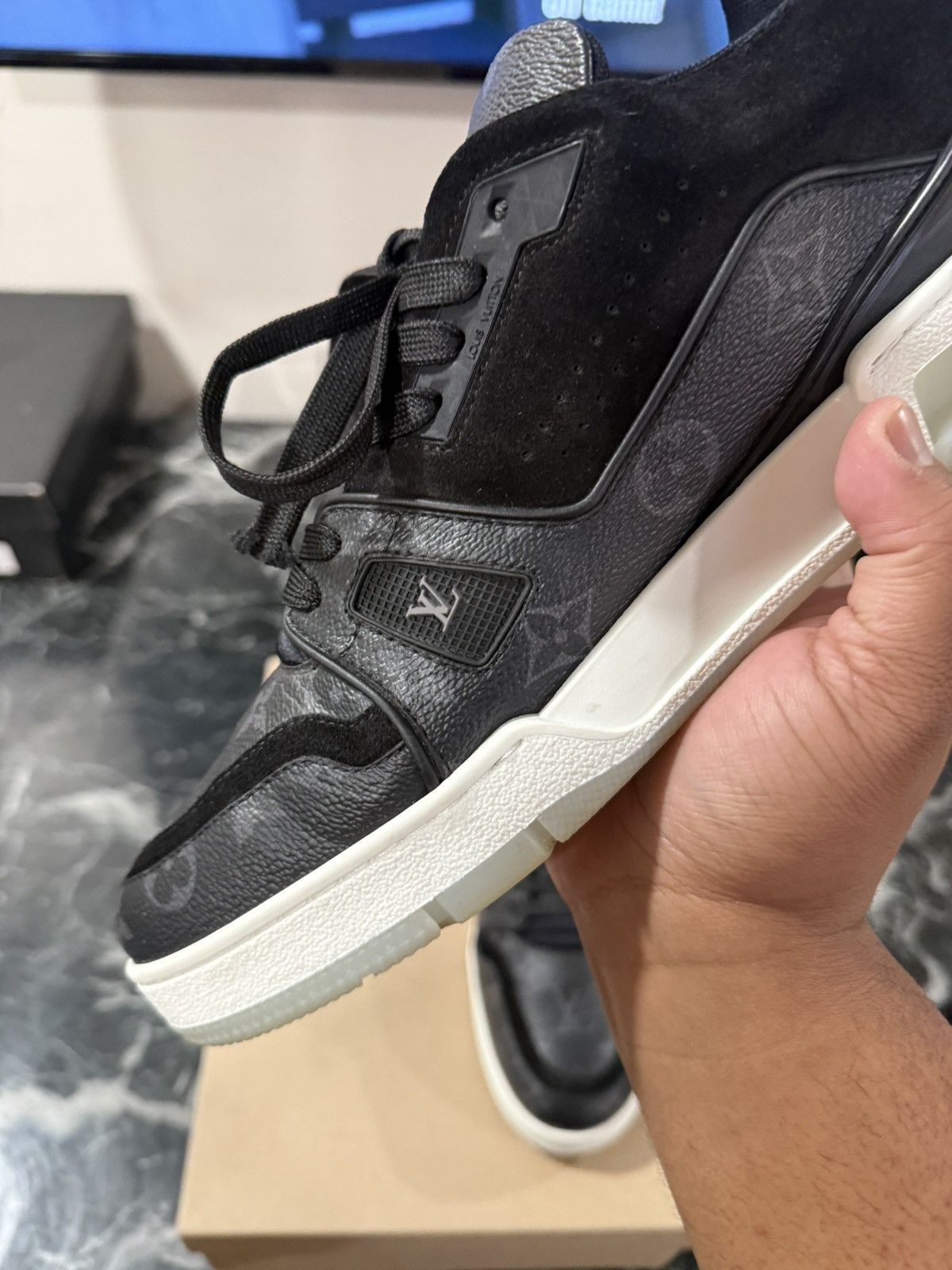 Louis Vuitton Louis Vuitton LV Trainer Eclipse Black Monogram Size 10 LV Size US 11.5 / EU 44-45 - 13 Thumbnail