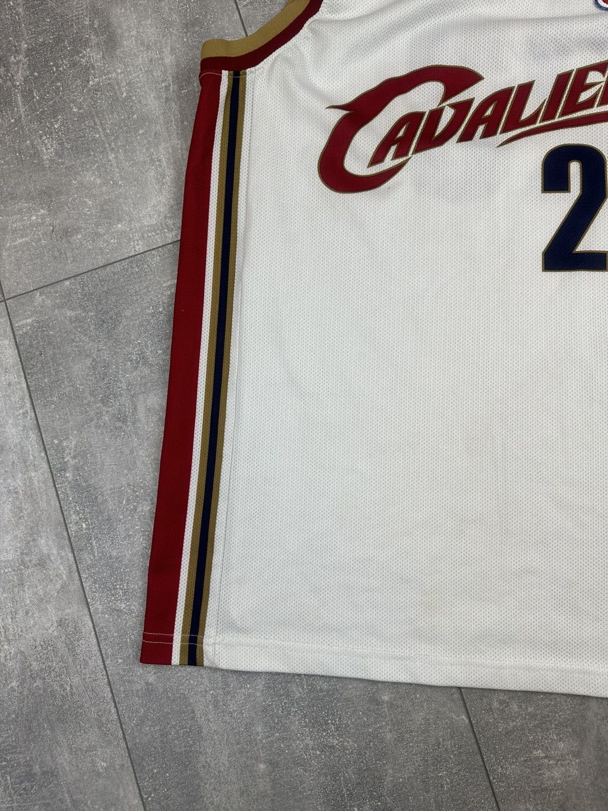Champion Champion Cavaliers Lebron James 23 Basketball Jersey Size US L / EU 52-54 / 3 - 13 Thumbnail