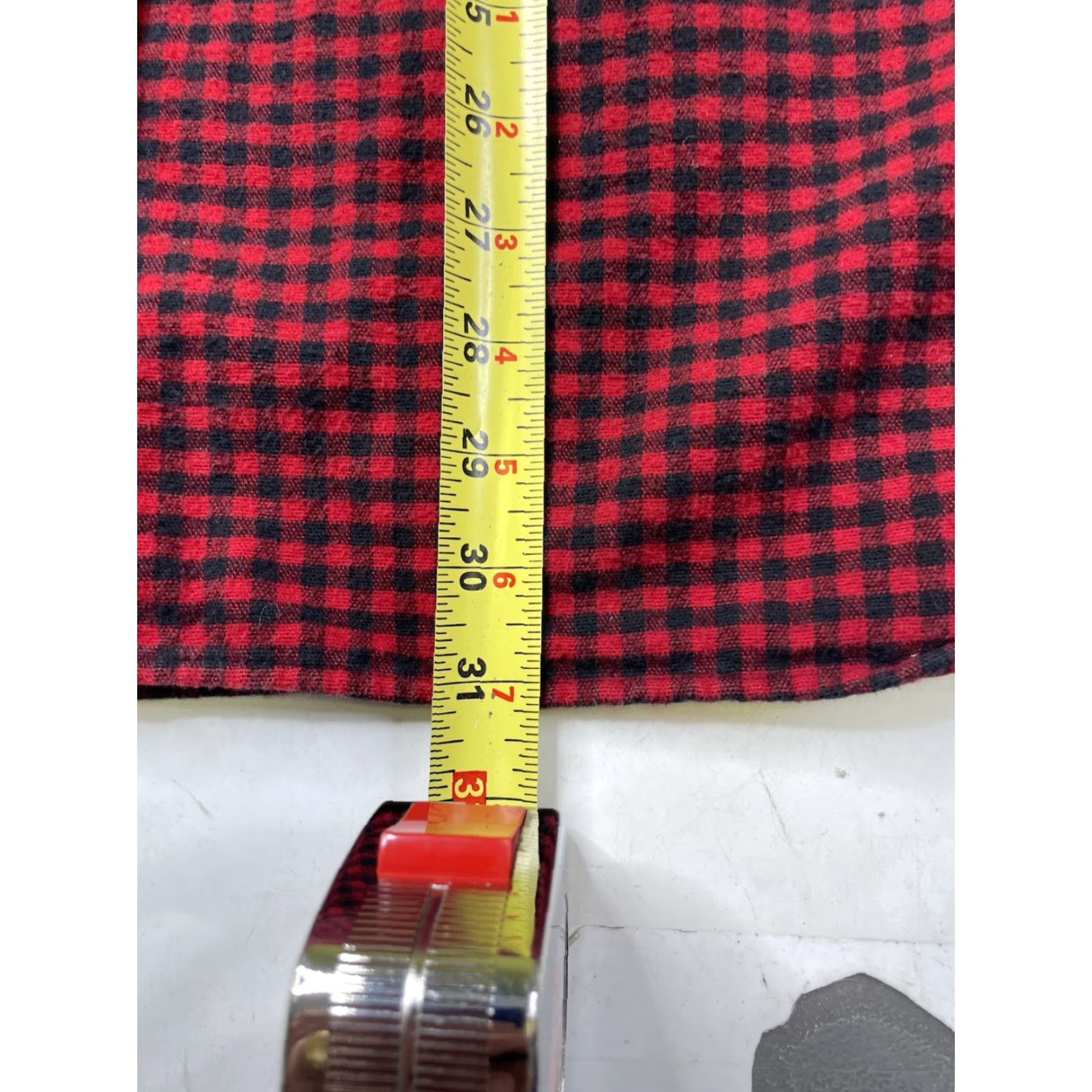 Vintage VINTAGE LL Bean Chamois Flannel Shirt XL Red Black Check Lumberjack Rugged Workwear Size US XL / EU 56 / 4 - 5 Thumbnail