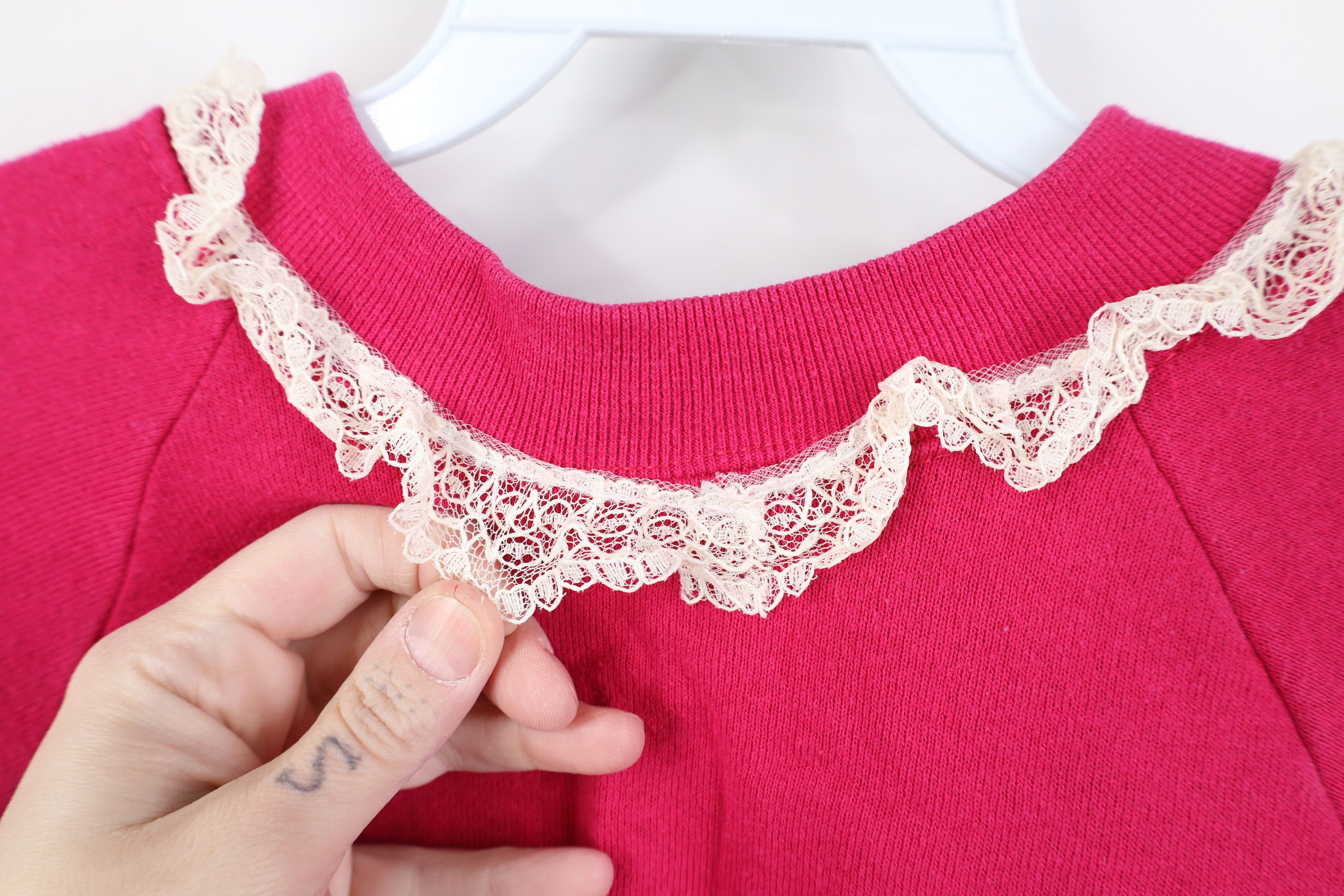 Vintage Vintage 90s Streetwear Lace Trim Crewneck Sweatshirt Pink Size XL / US 12-14 / IT 48-50 - 10 Thumbnail