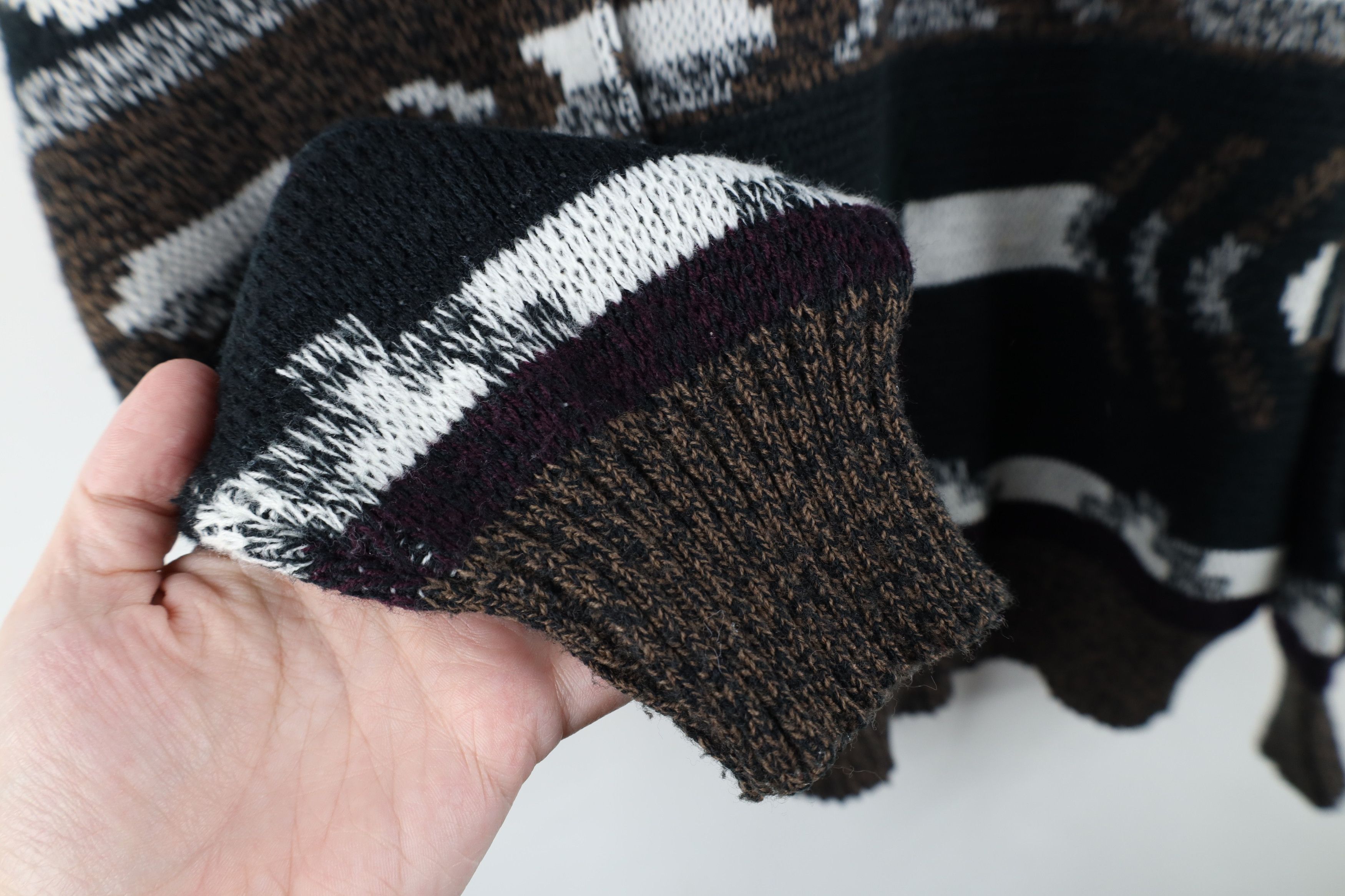 Vintage Vintage 90s Streetwear Southwestern Knit Crewneck Sweater Size US L / EU 52-54 / 3 - 6 Thumbnail