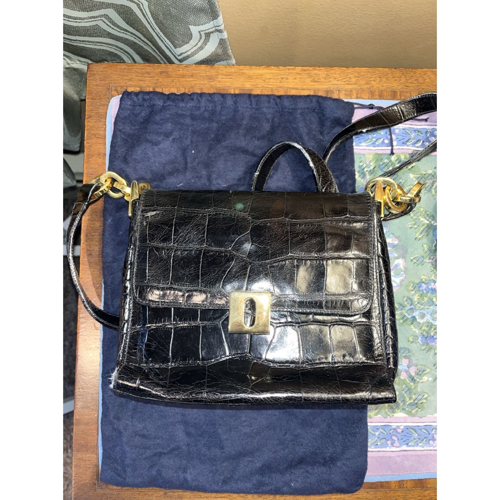 FELT VINTAGE Joan & David Black Leather Crocodile Shoulder Bag Small with Dust Bag, Designer, Animal Print, Womens Size ONE SIZE - 3 Thumbnail