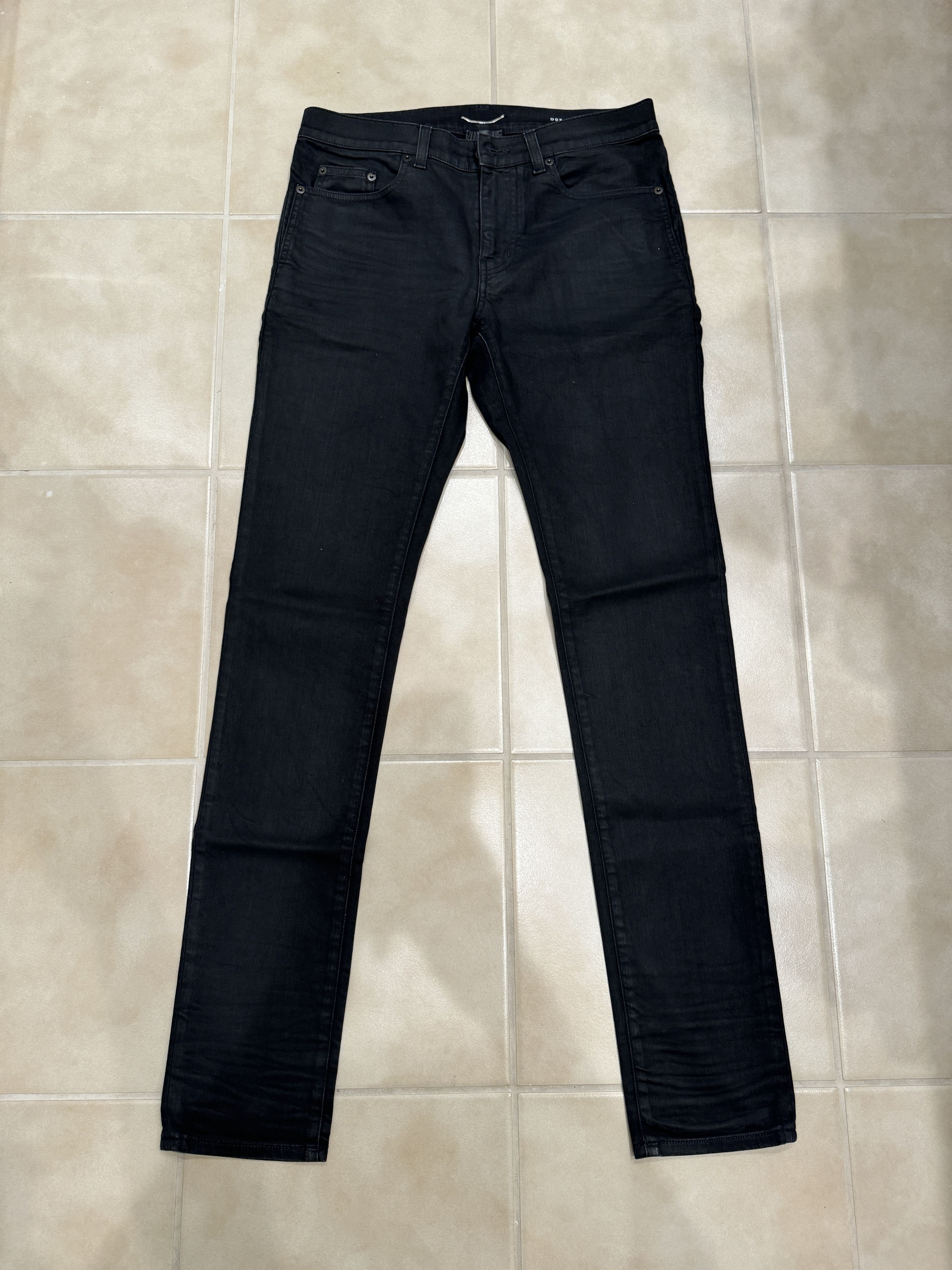 SAINT LAURENT ウォッシュドデニム57 Saint Laurent Men's Loose-Fit Faded Denim Jeans | Neiman Marcus