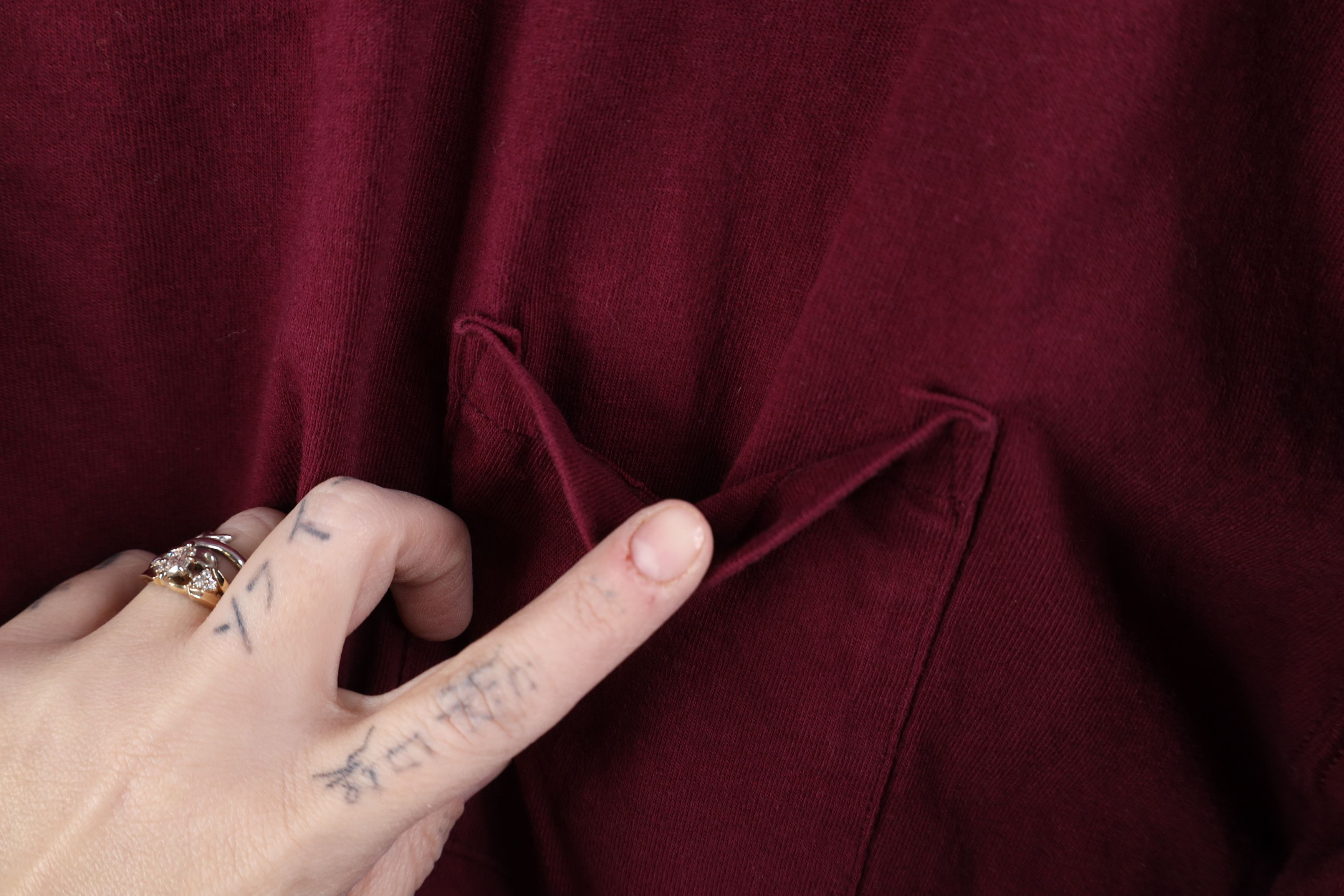 Vintage Vintage 90s Streetwear Heavyweight Cotton T-Shirt Burgundy Size US XL / EU 56 / 4 - 5 Thumbnail