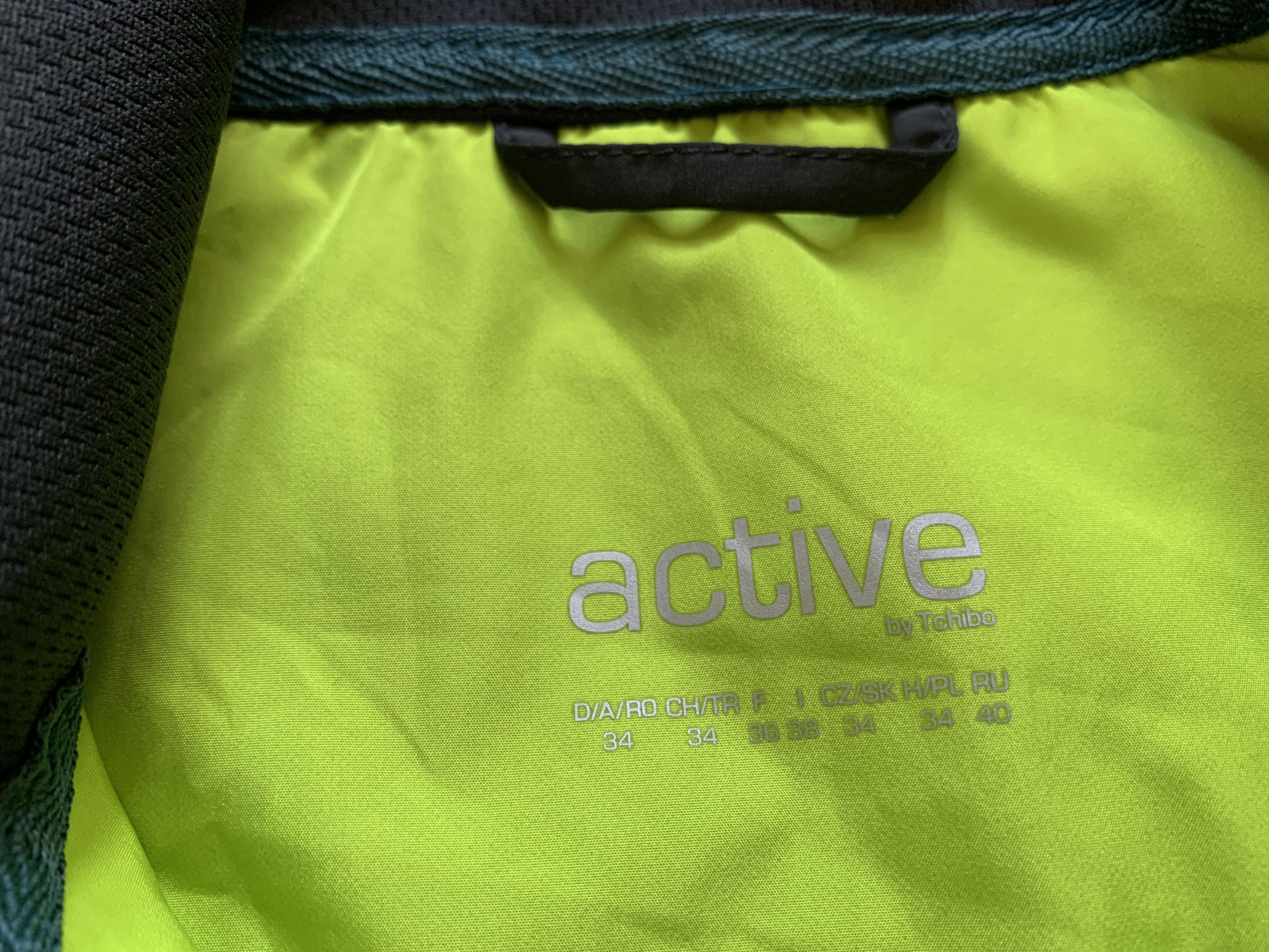 Sports Specialties Women’s Tchibo TCM Active Neon Running Windbreaker Jacket Size XS / US 0-2 / IT 36-38 - 6 Thumbnail