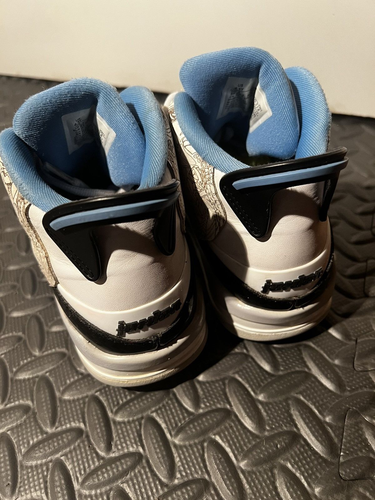 Jordan Brand CLEAN Air Jordan Dub Zero UNC Blue size 6 Womens Retro shoes Size US 6 / IT 36 - 4 Thumbnail