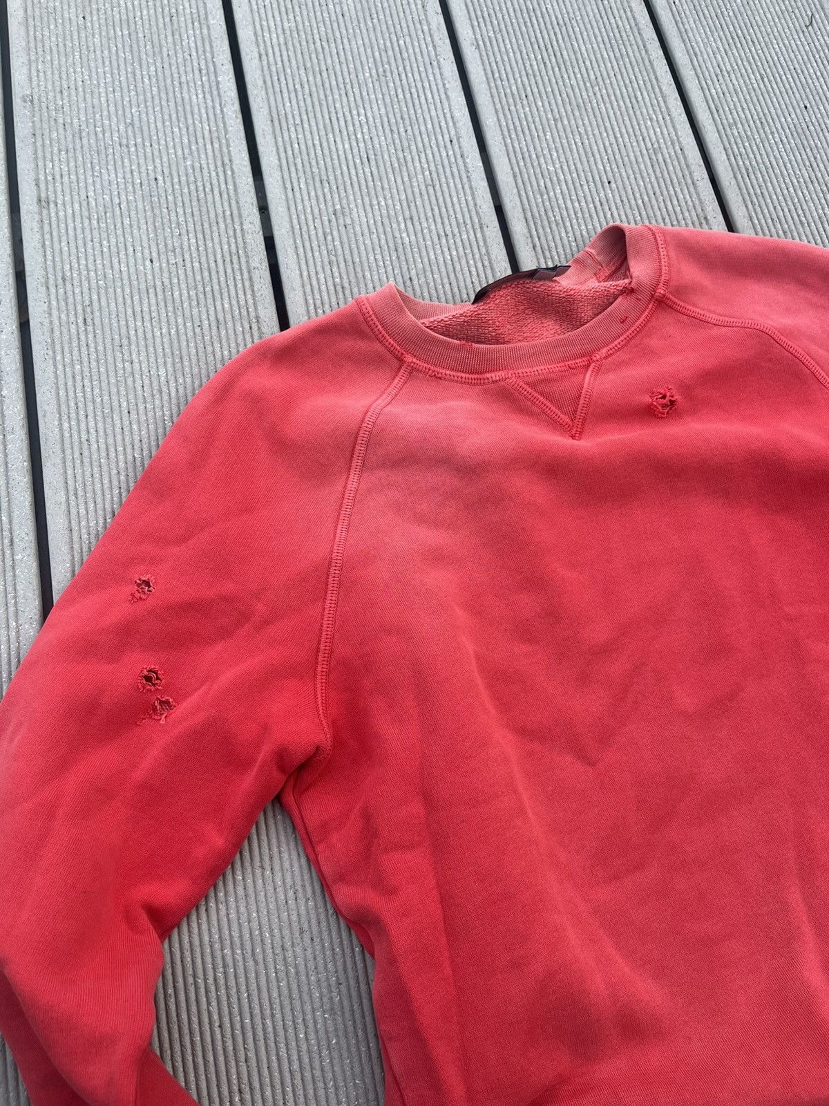 Dsquared2 Vintage Dsquared Red Sunfaded / Distressed Sweatshirt Size US M / EU 48-50 / 2 - 6 Thumbnail