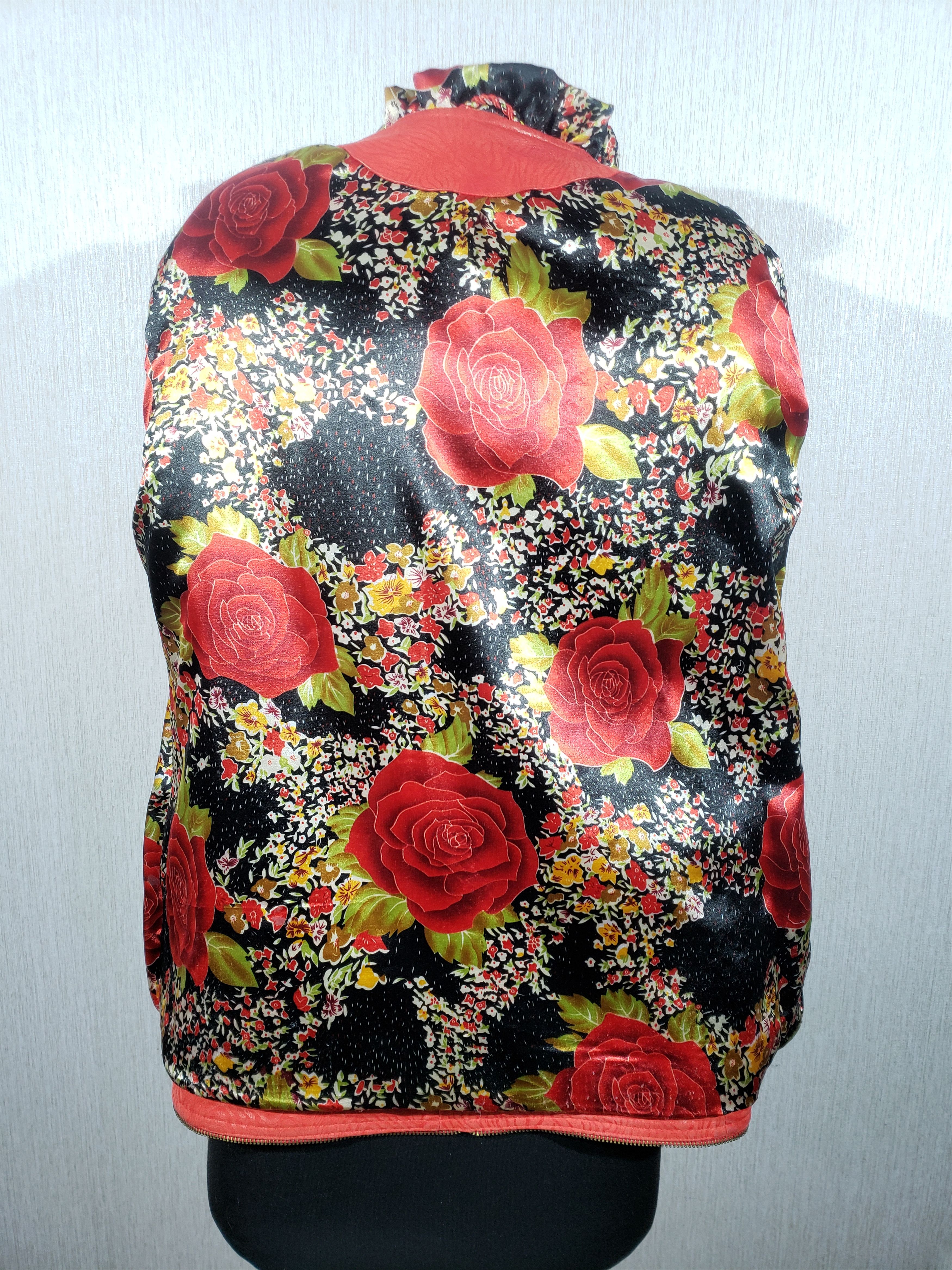 Other Romantic women's red leather jacket with a metal zipper. Size XXL / US 16-18 / IT 52-54 - 9 Thumbnail