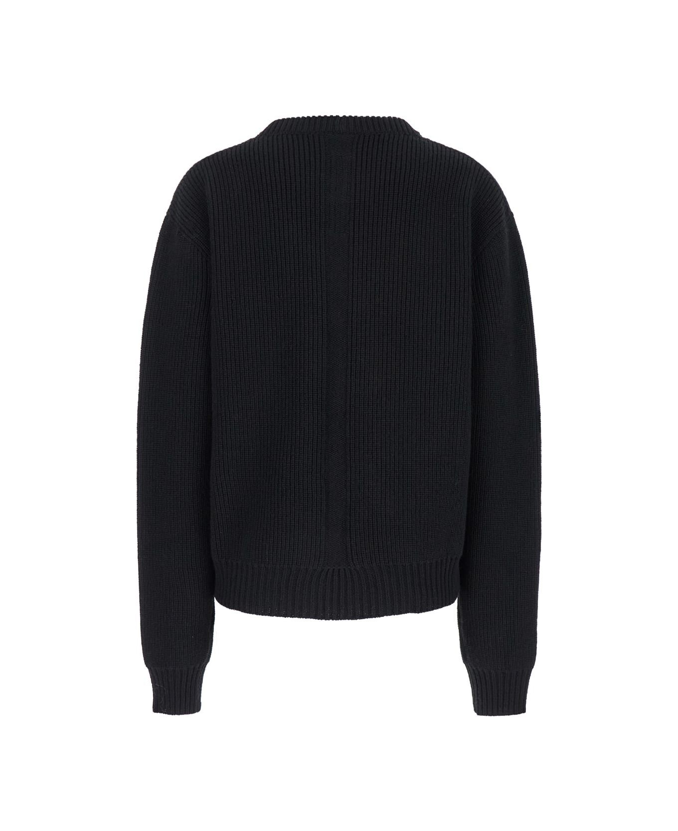 o1y0126 Wool Sweater in Black