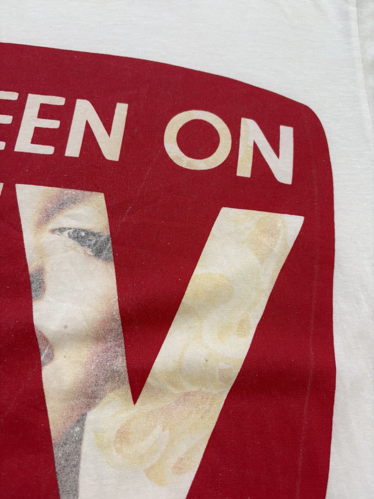 Jeremy Scott 2000s Jeremy Scott As Seen On TV T-Shirt Vintage Y2K 00s Tee Size US S / EU 44-46 / 1 - 6 Thumbnail